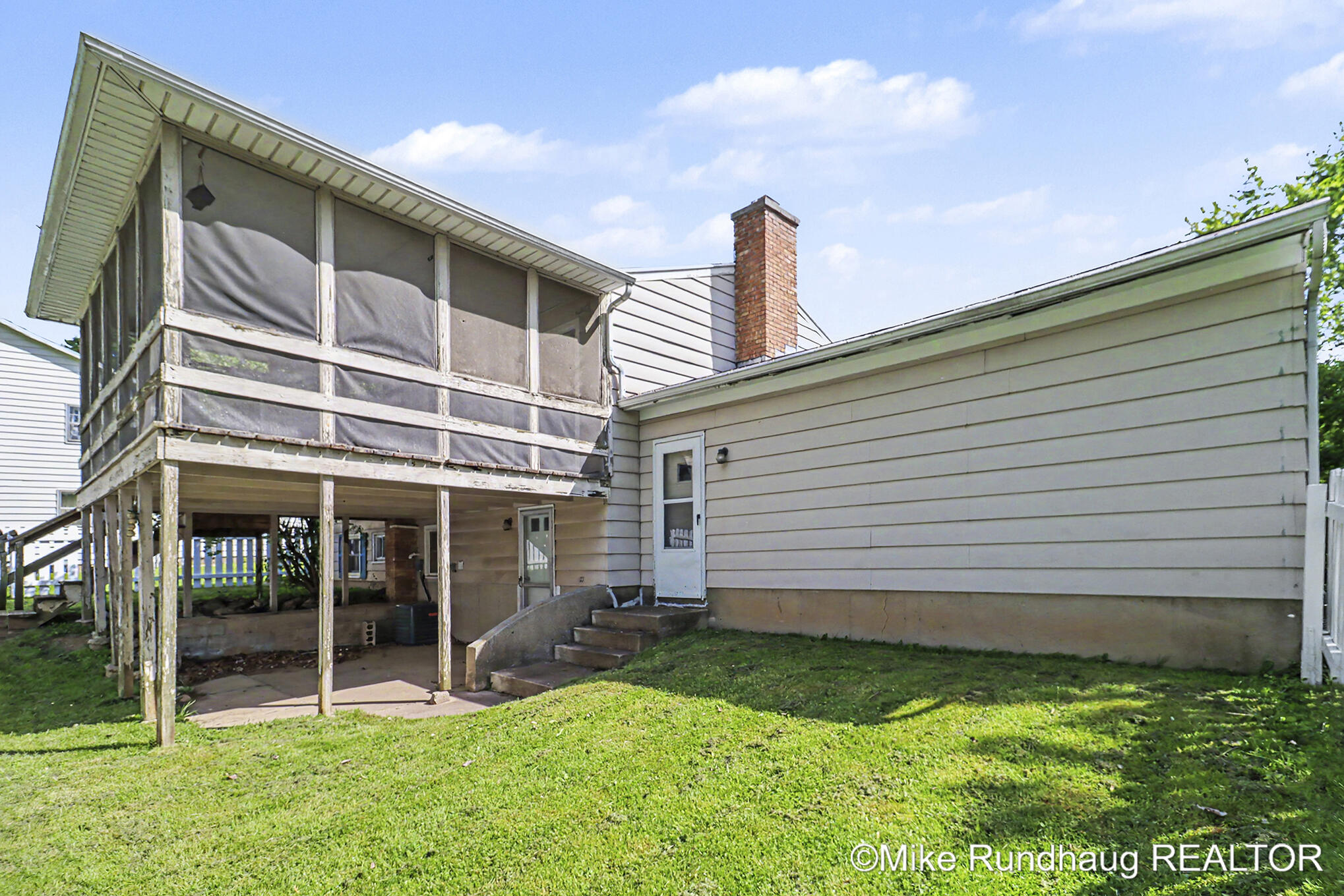 723 Marbury SE Ada MI 49301