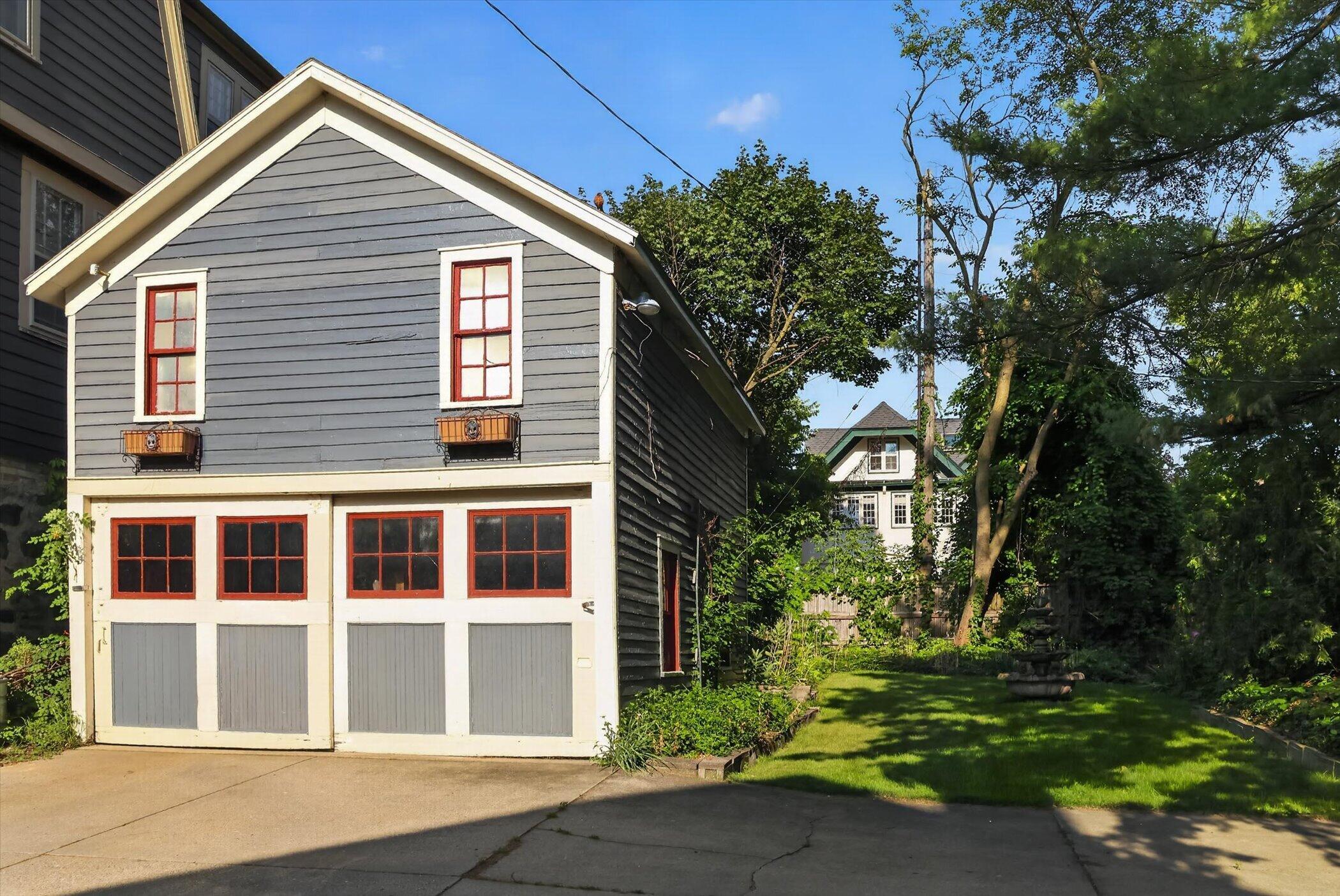 22 Prospect Avenue SE Grand Rapids MI 49503