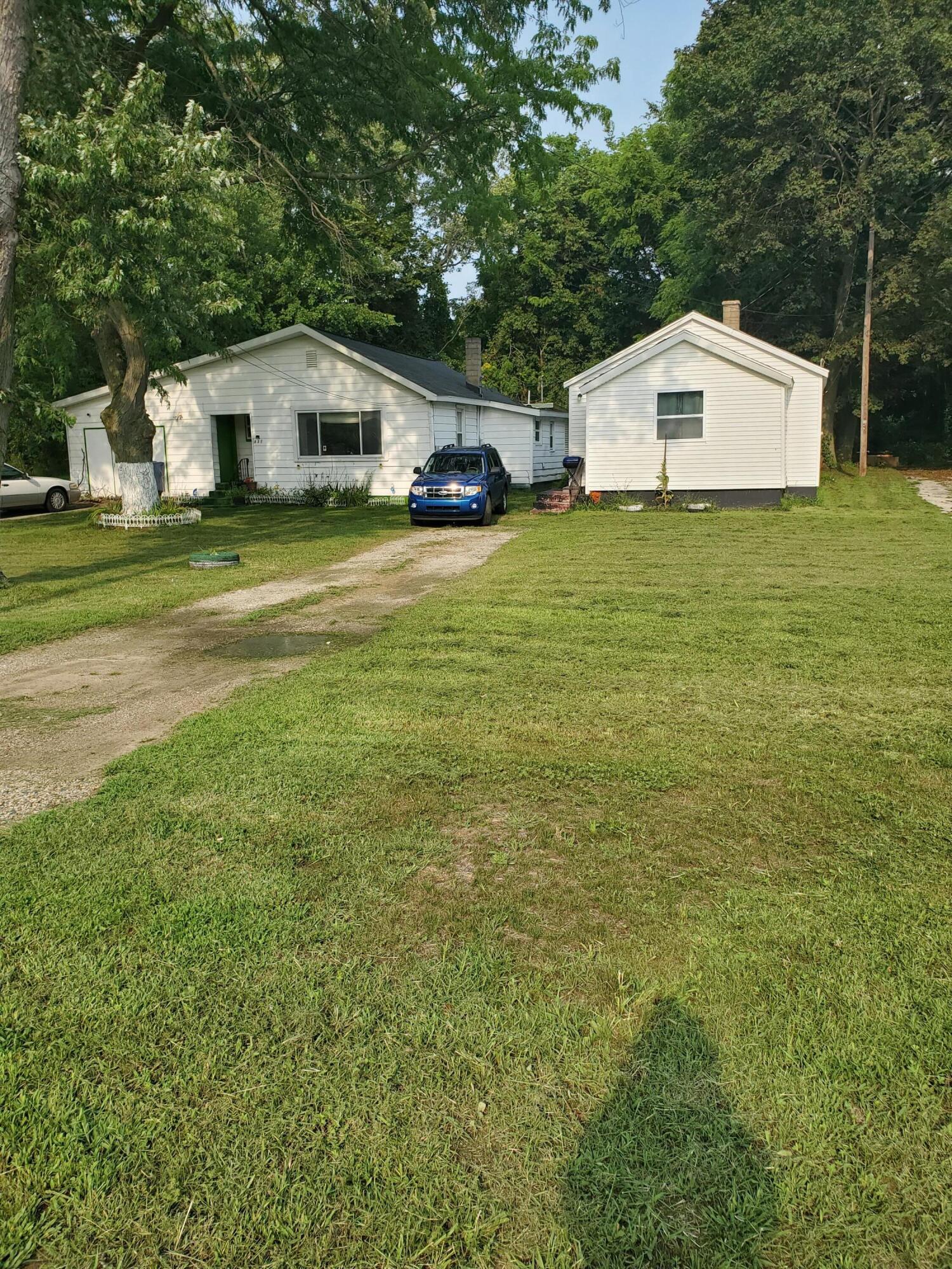 431 N Crystal Avenue Benton Harbor MI 49022