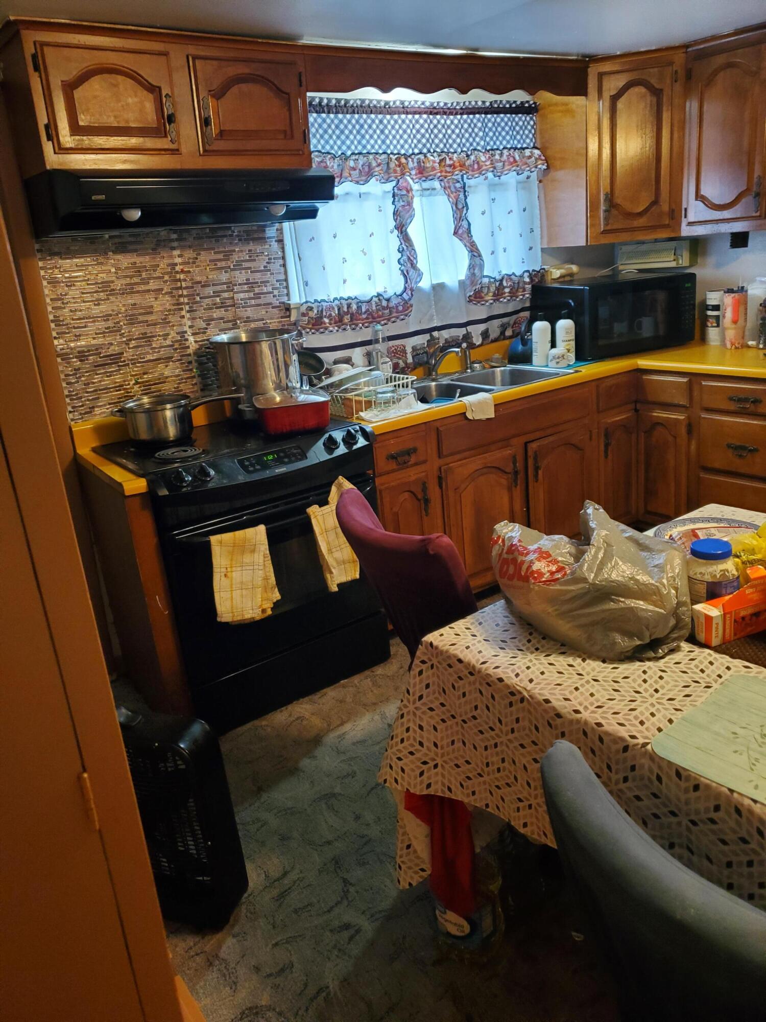431 N Crystal Avenue Benton Harbor MI 49022