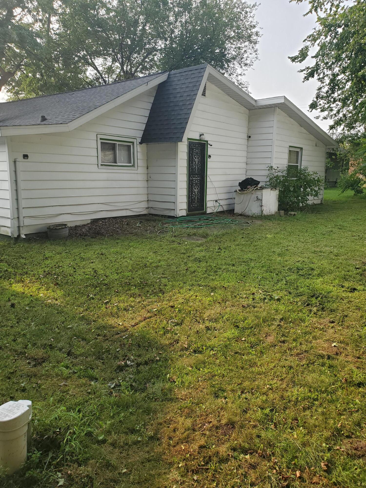 431 N Crystal Avenue Benton Harbor MI 49022