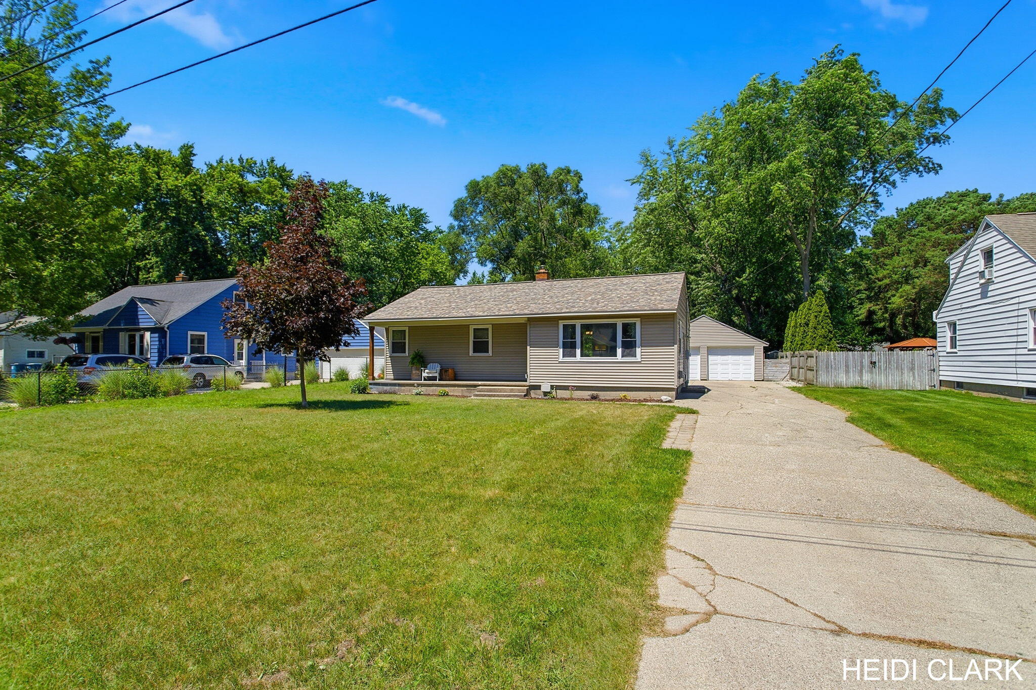 16105 Gary Avenue Grand Haven MI 49417