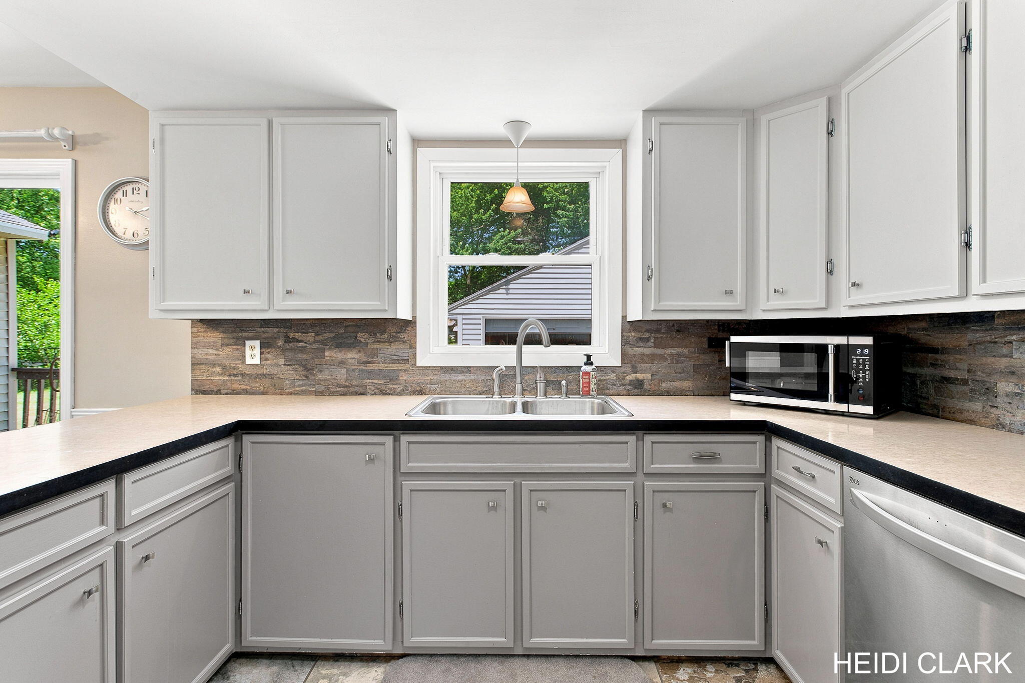 16105 Gary Avenue Grand Haven MI 49417