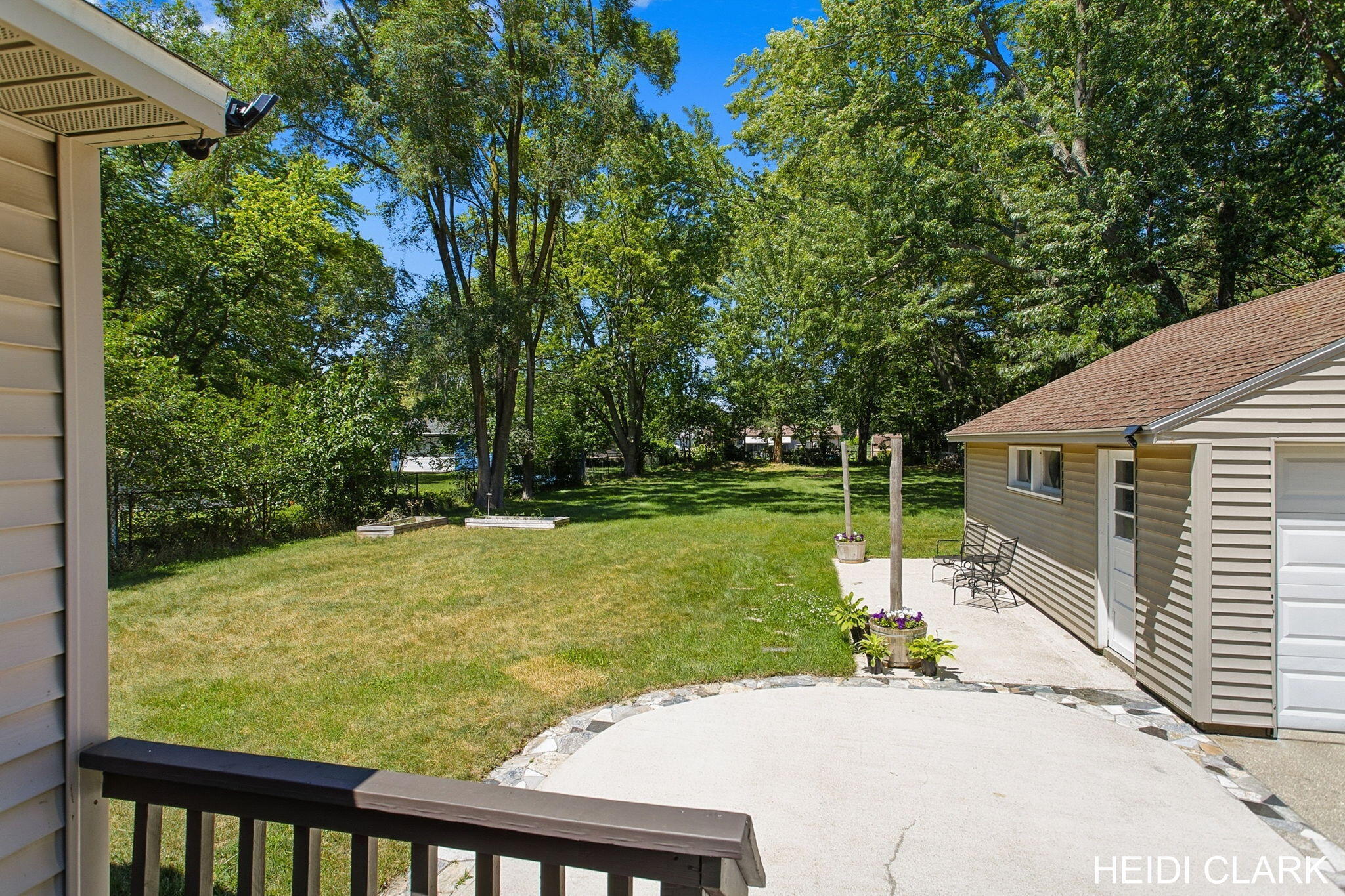 16105 Gary Avenue Grand Haven MI 49417