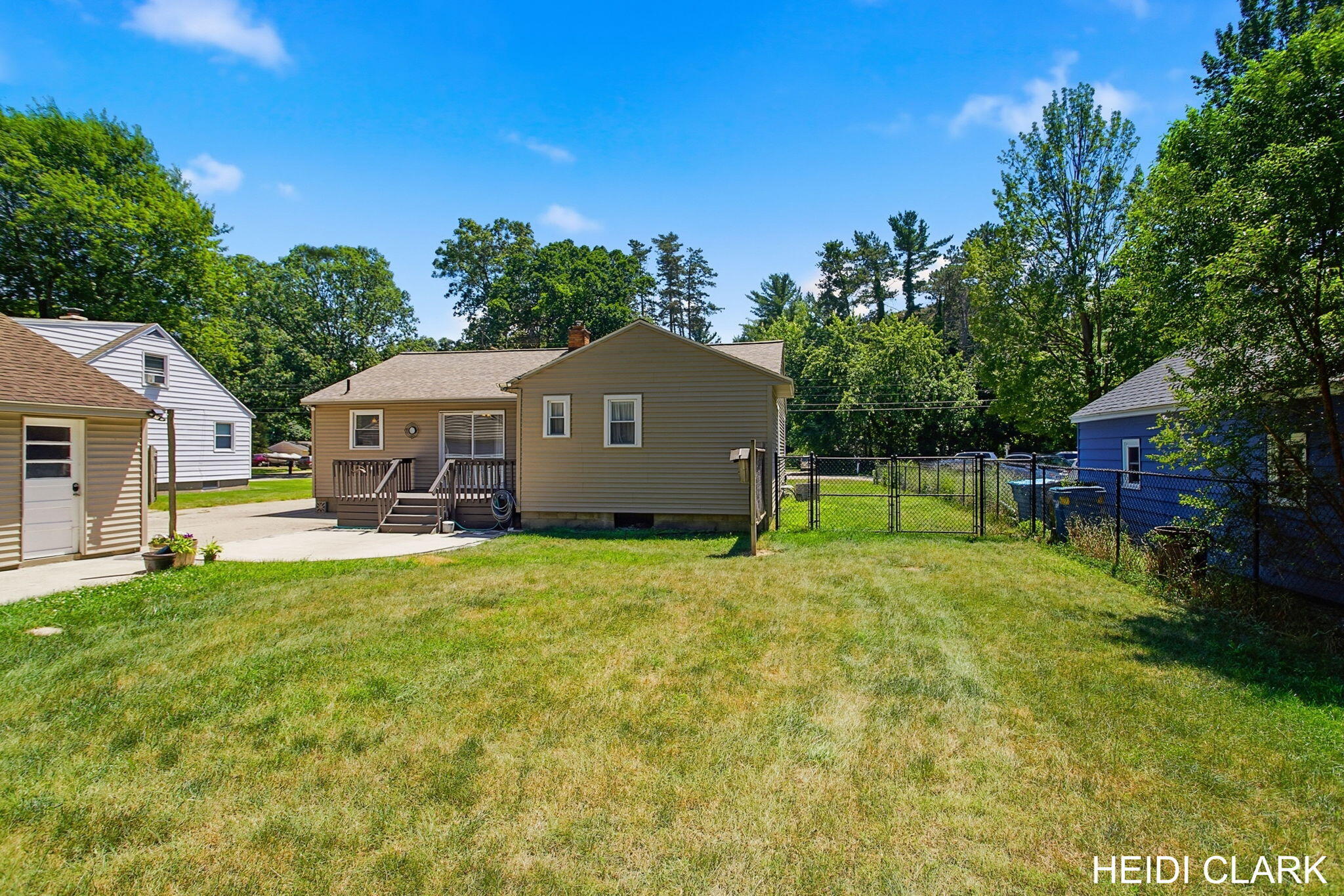 16105 Gary Avenue Grand Haven MI 49417