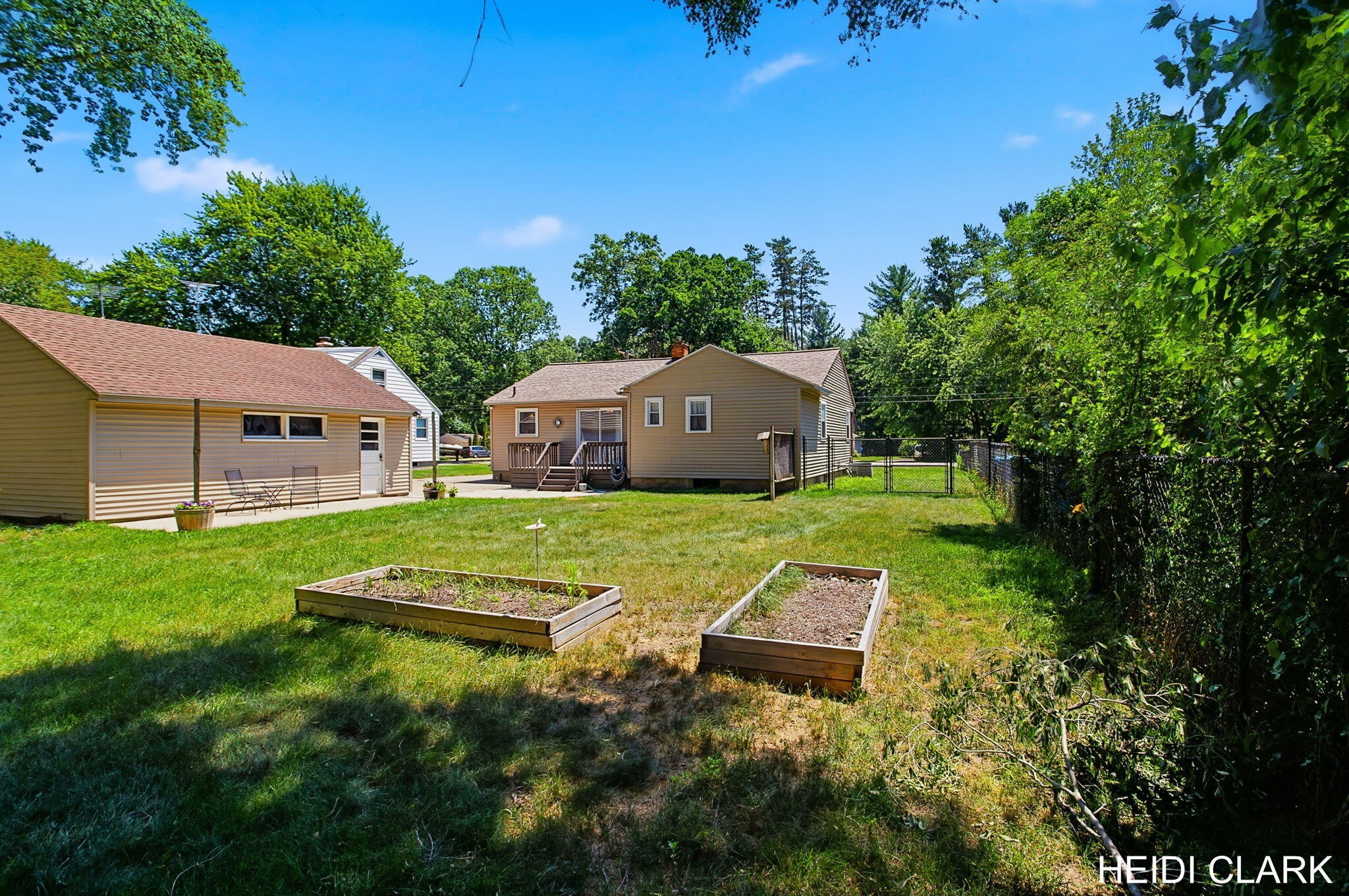 16105 Gary Avenue Grand Haven MI 49417
