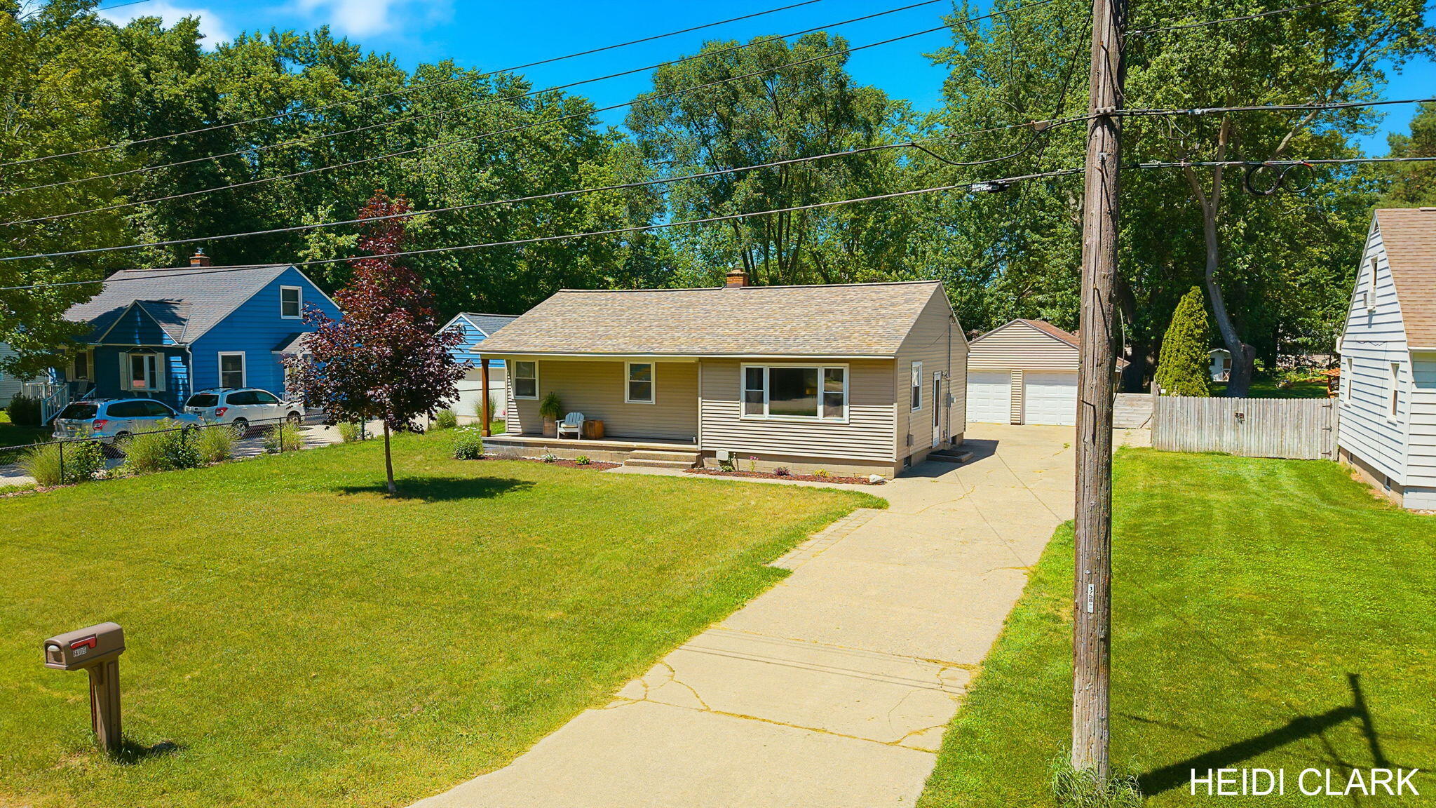 16105 Gary Avenue Grand Haven MI 49417