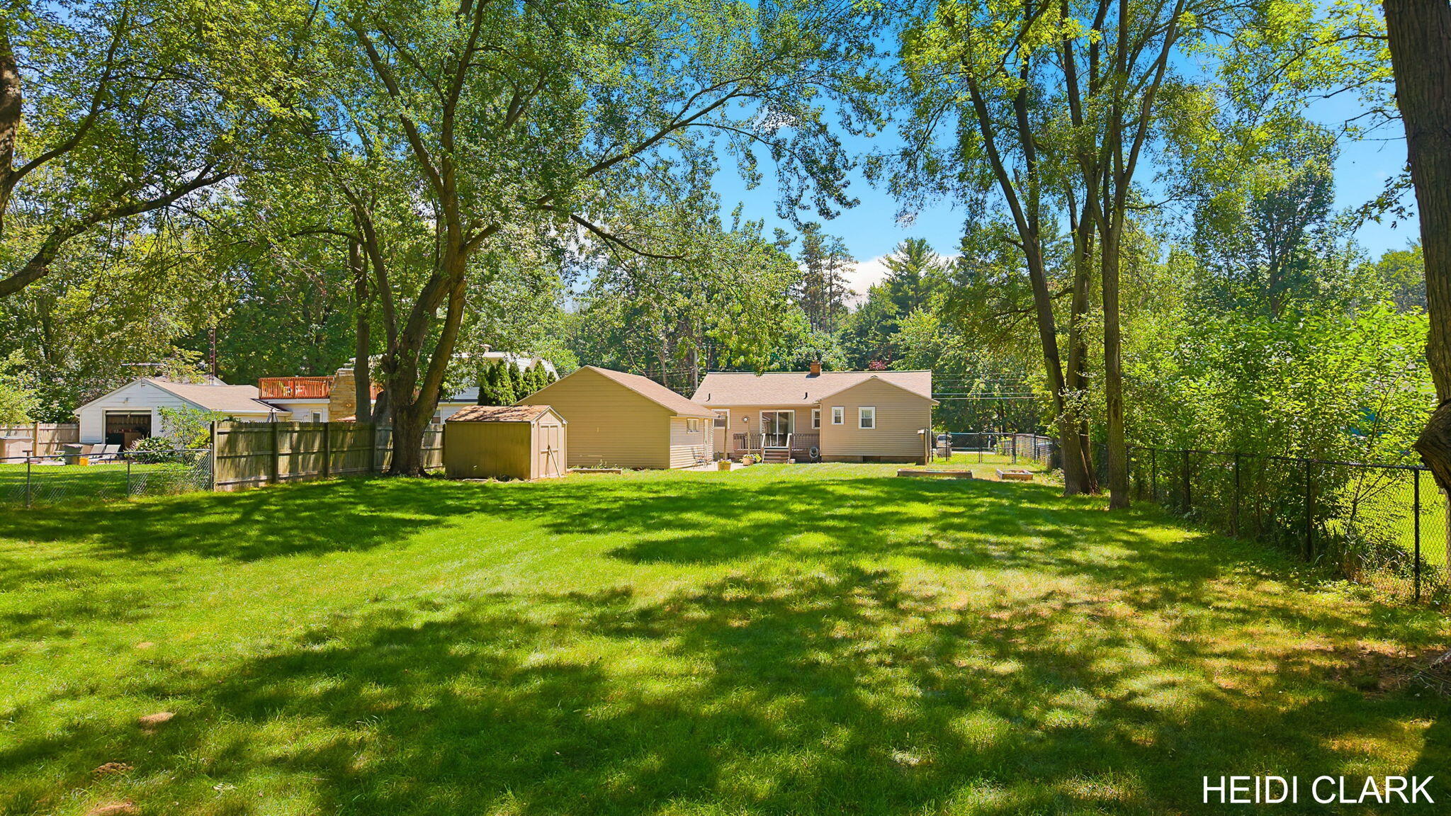 16105 Gary Avenue Grand Haven MI 49417