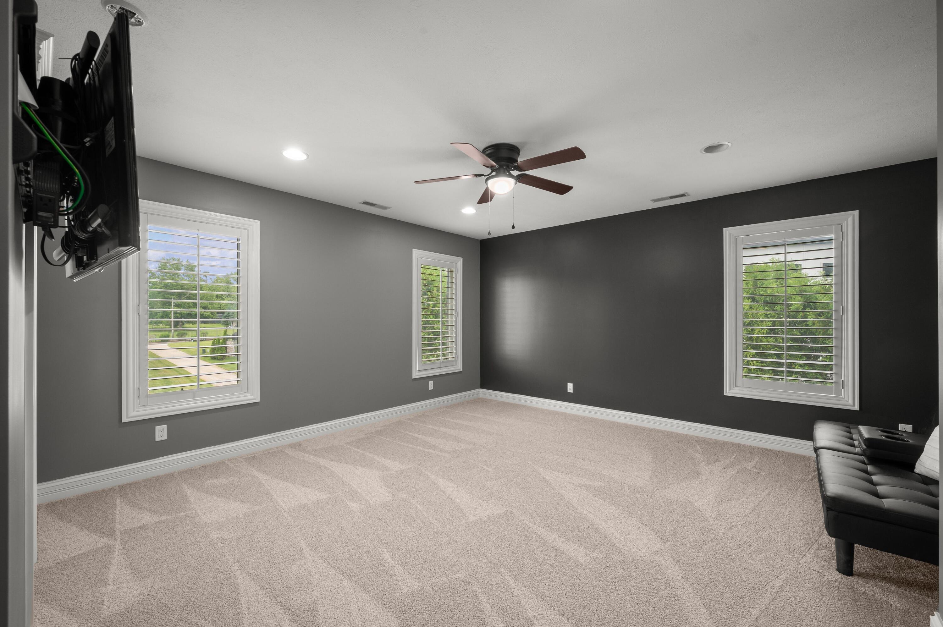 651 Sul Lago S Benton Harbor MI 49022