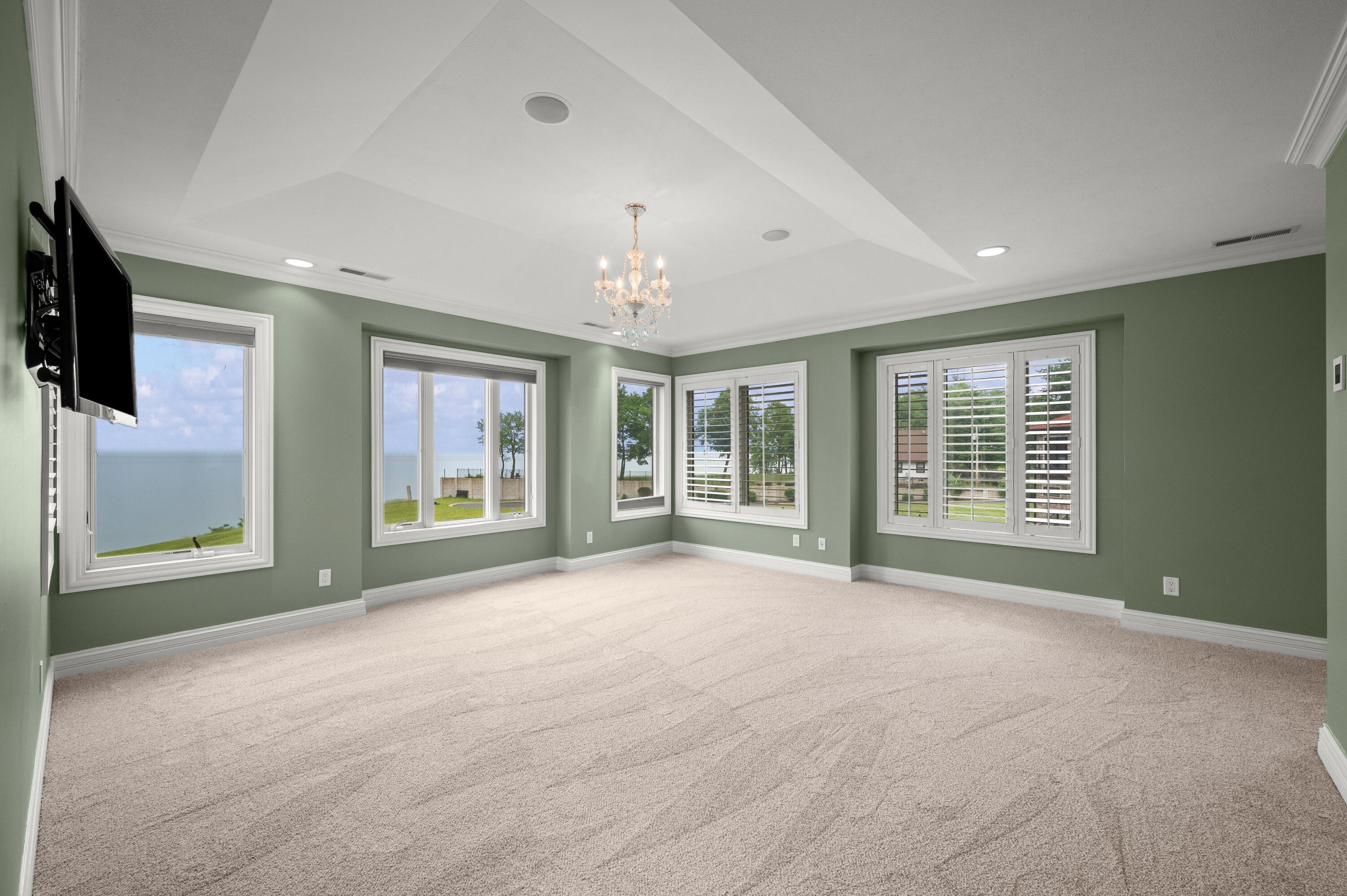 651 Sul Lago S Benton Harbor MI 49022