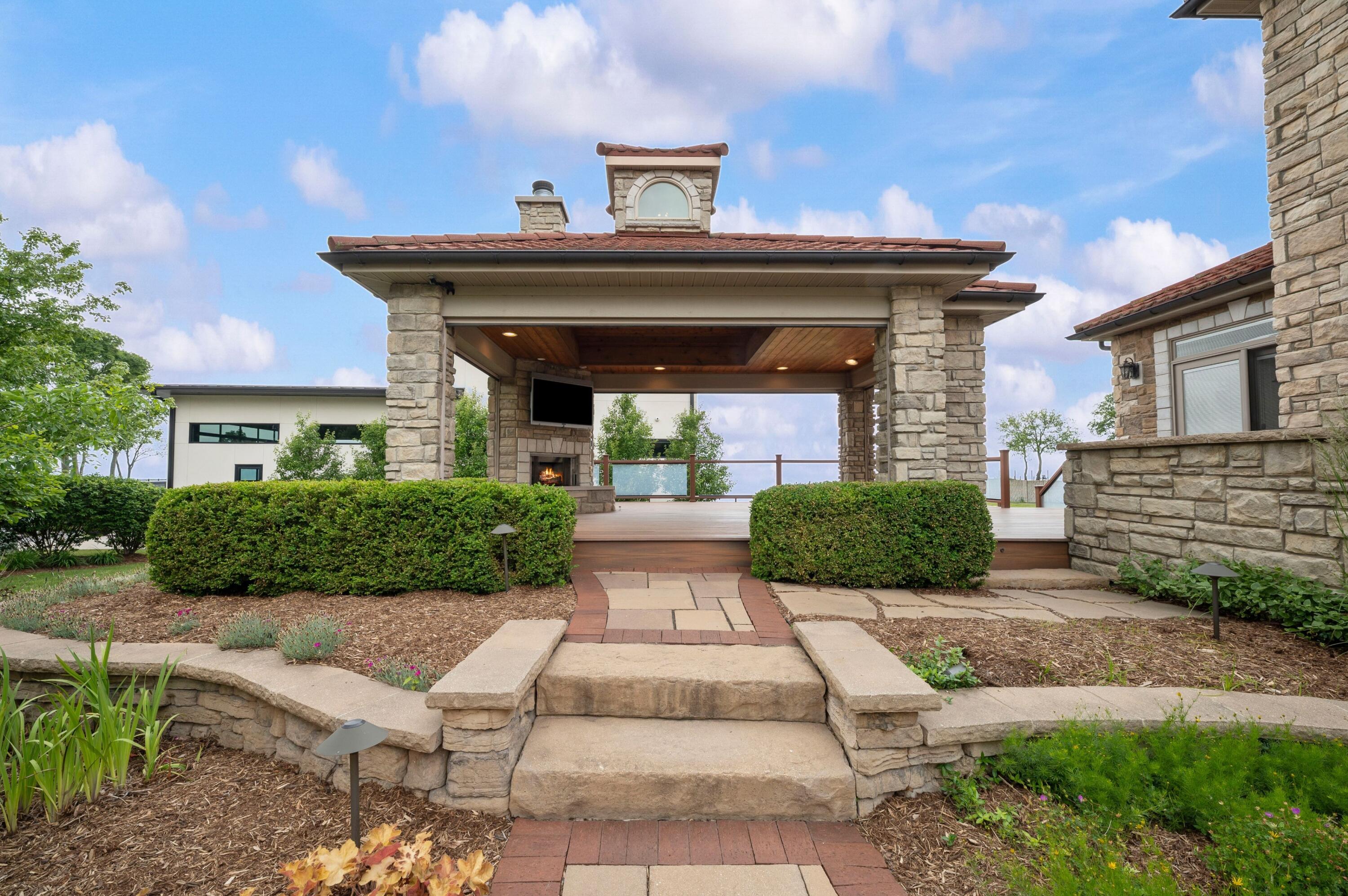 651 Sul Lago S Benton Harbor MI 49022