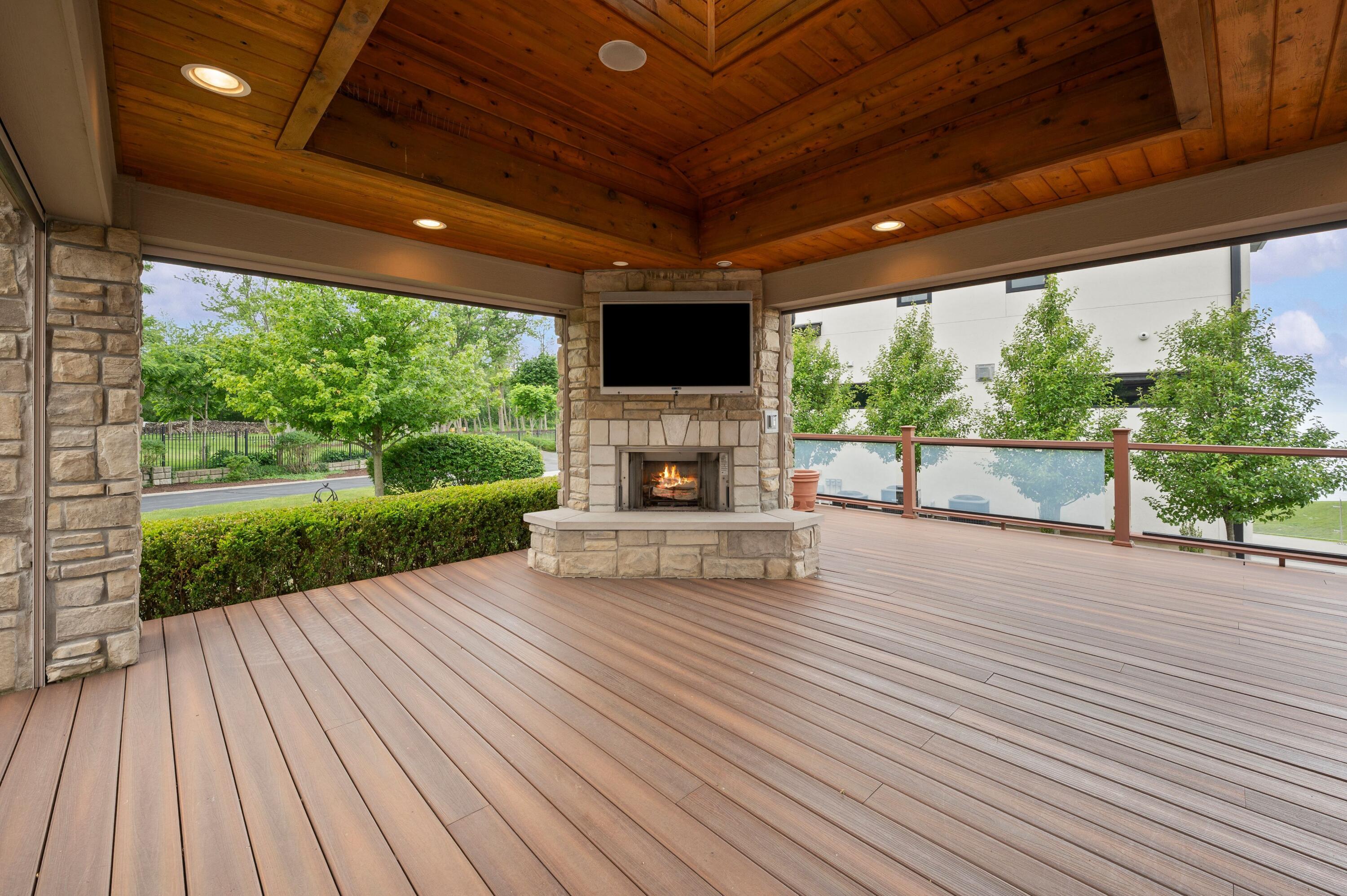 651 Sul Lago S Benton Harbor MI 49022