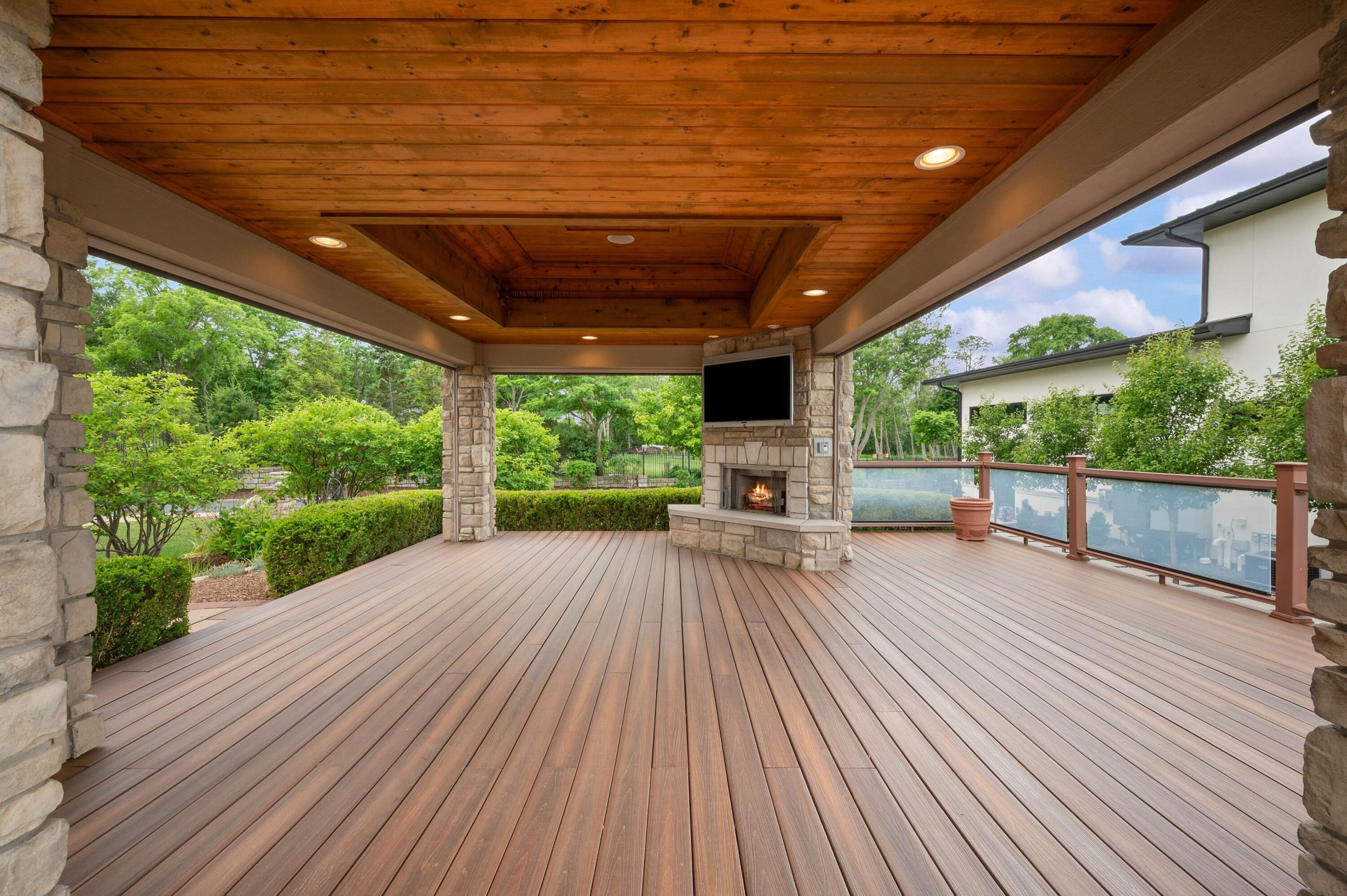 651 Sul Lago S Benton Harbor MI 49022