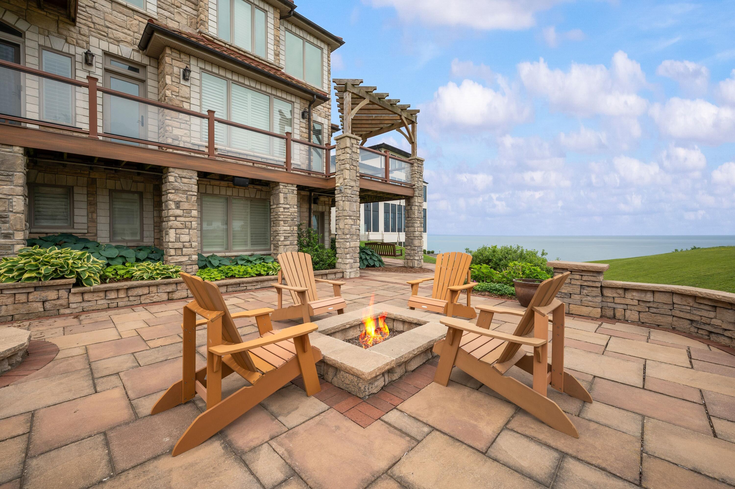 651 Sul Lago S Benton Harbor MI 49022