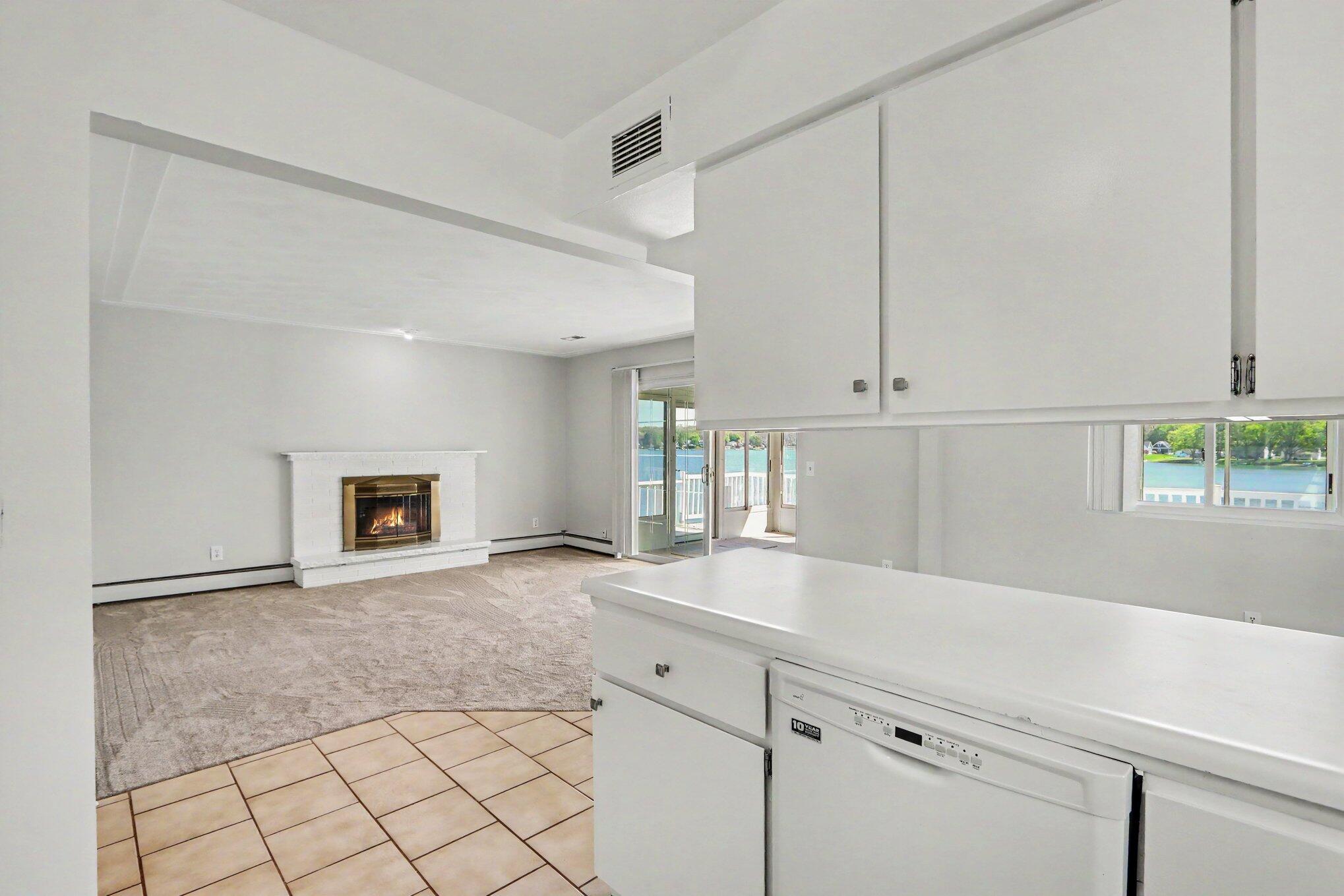 468 Crooked Lake Drive W Kalamazoo MI 49009