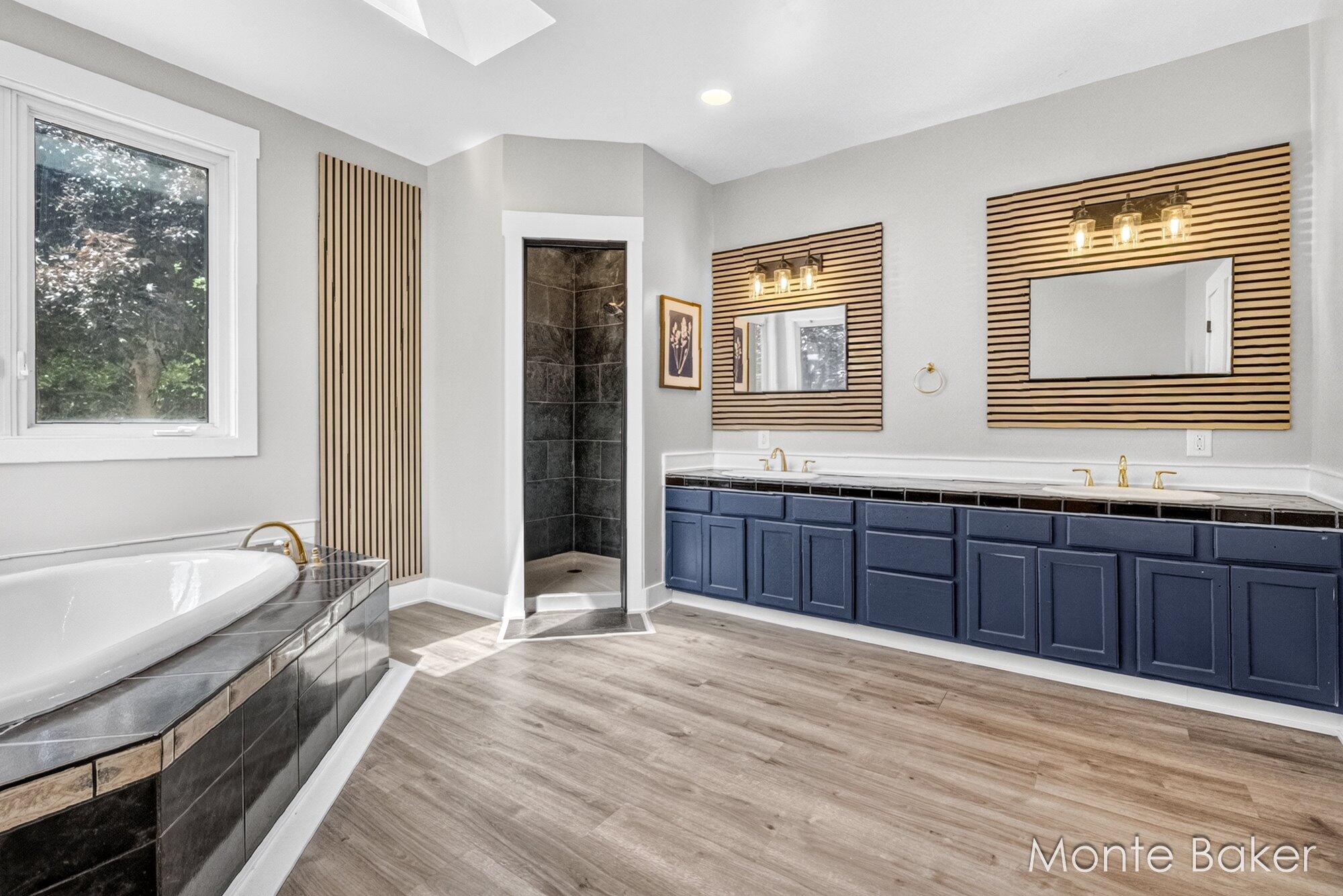 4032 Richmond Street NW Grand Rapids MI 49534