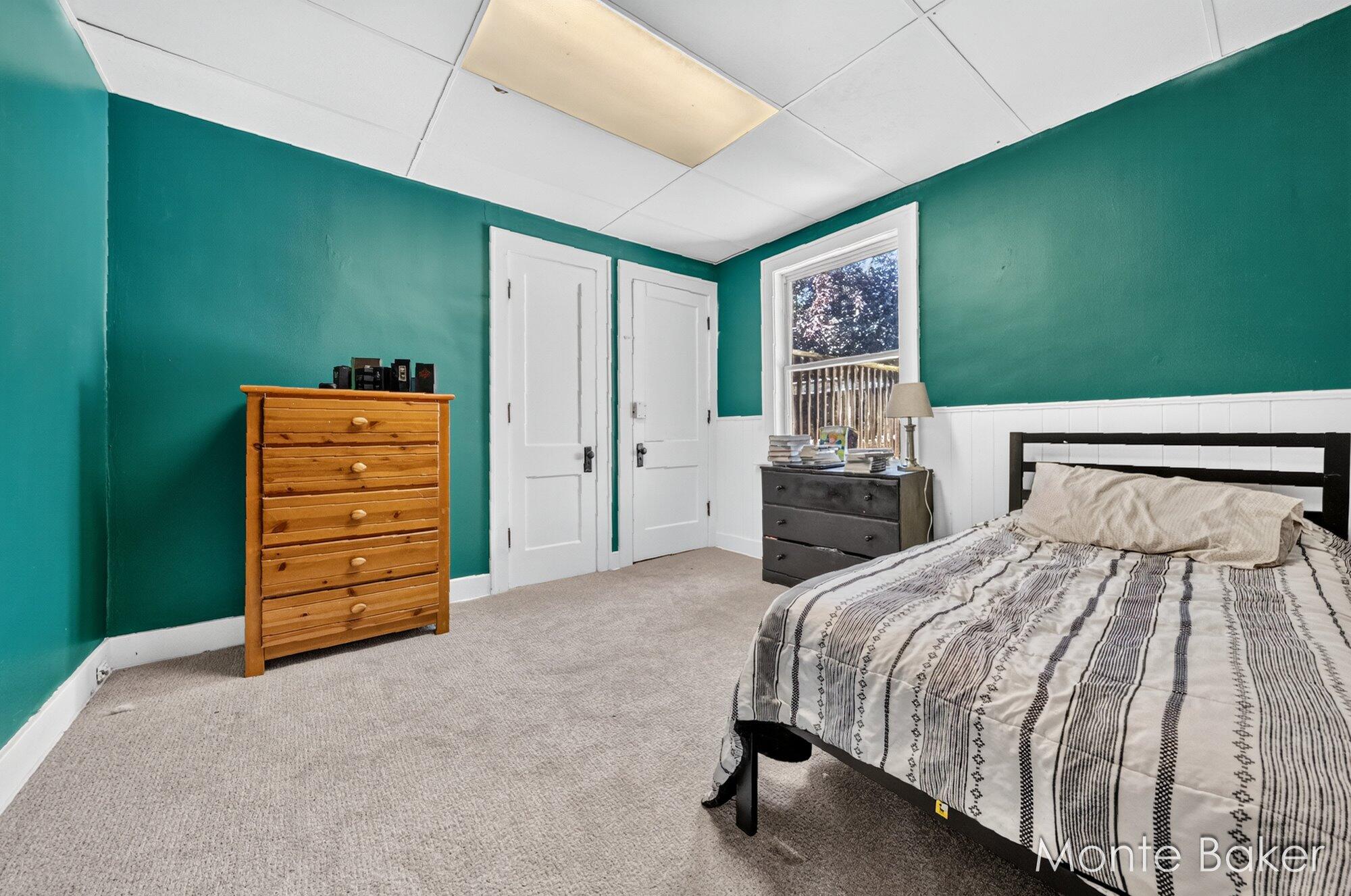 4032 Richmond Street NW Grand Rapids MI 49534