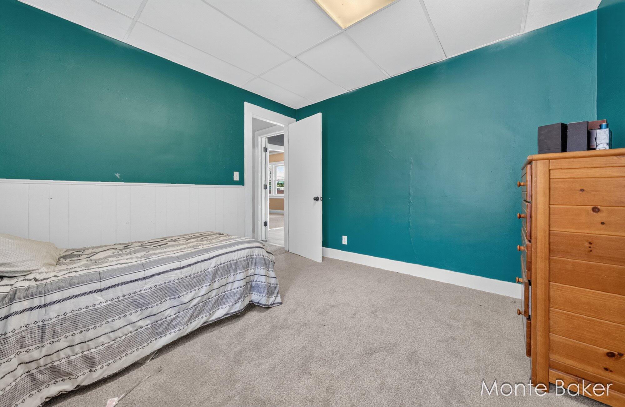 4032 Richmond Street NW Grand Rapids MI 49534