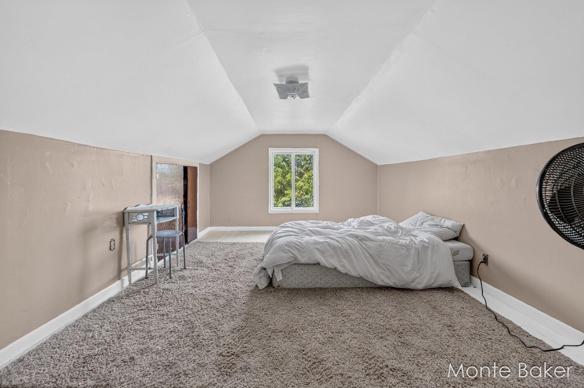 4032 Richmond Street NW Grand Rapids MI 49534