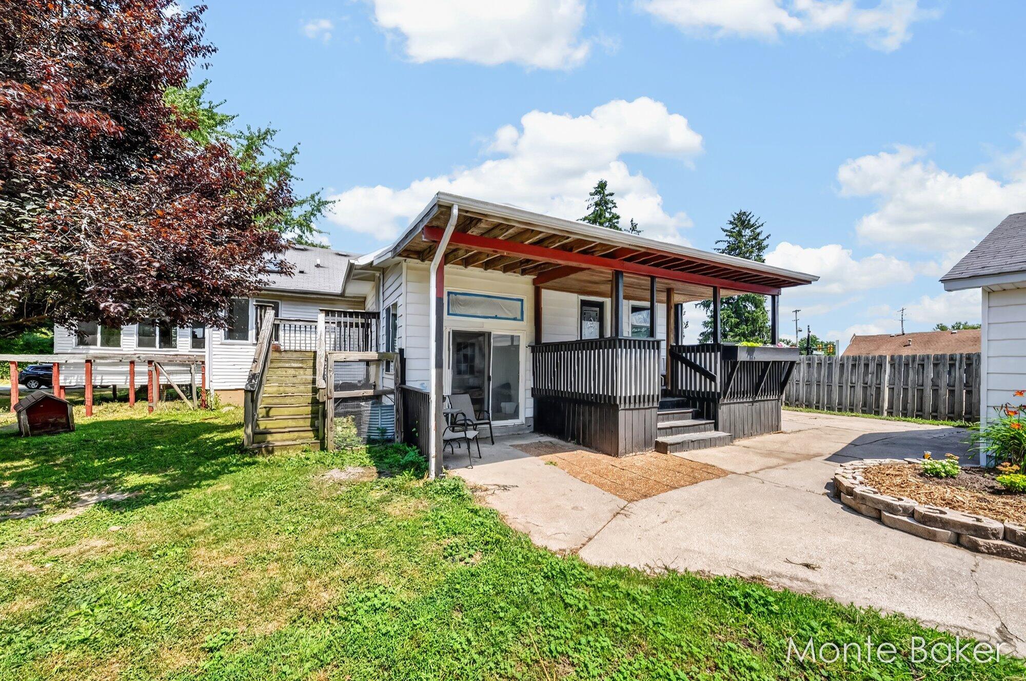 4032 Richmond Street NW Grand Rapids MI 49534