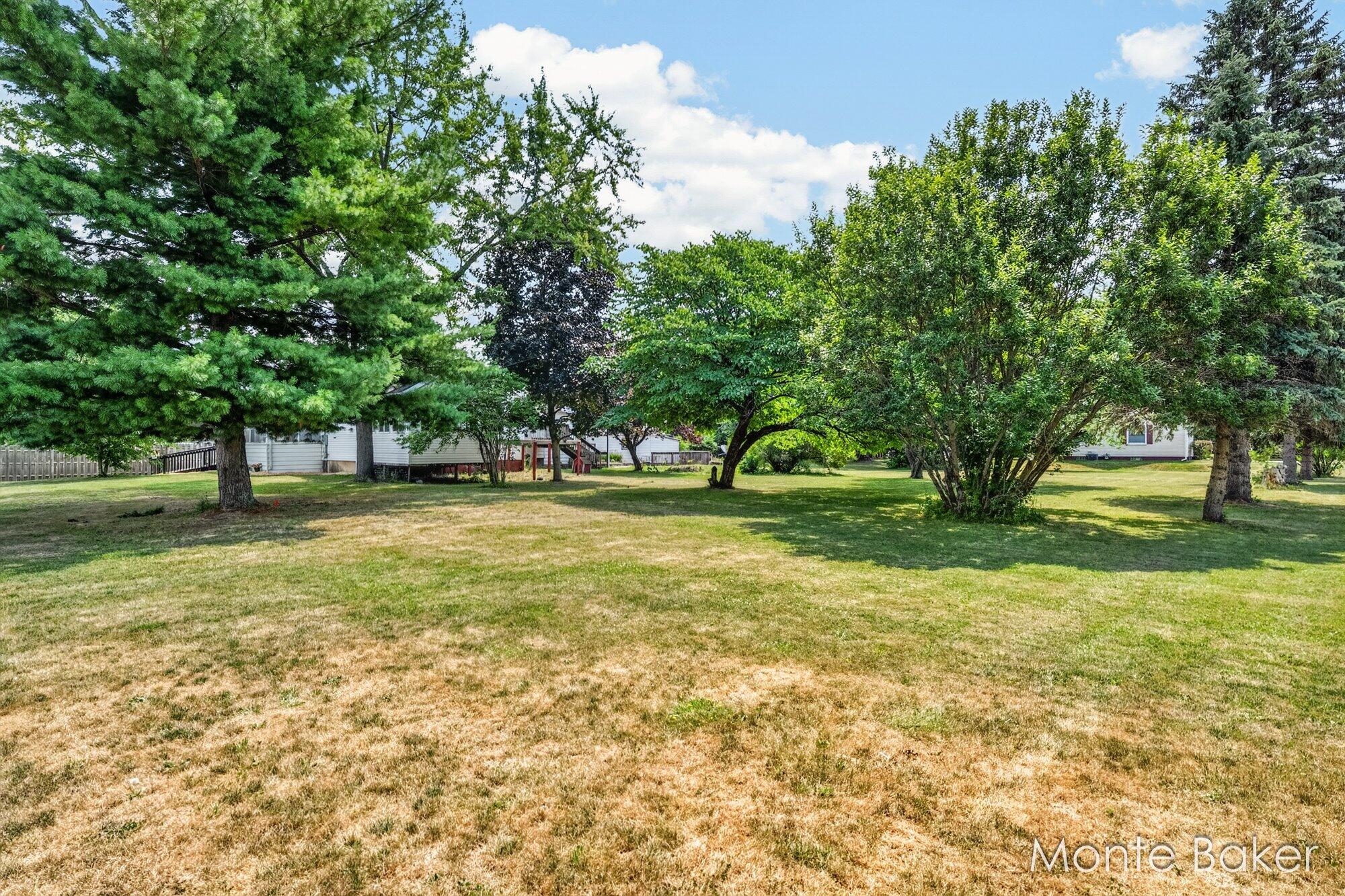 4032 Richmond Street NW Grand Rapids MI 49534