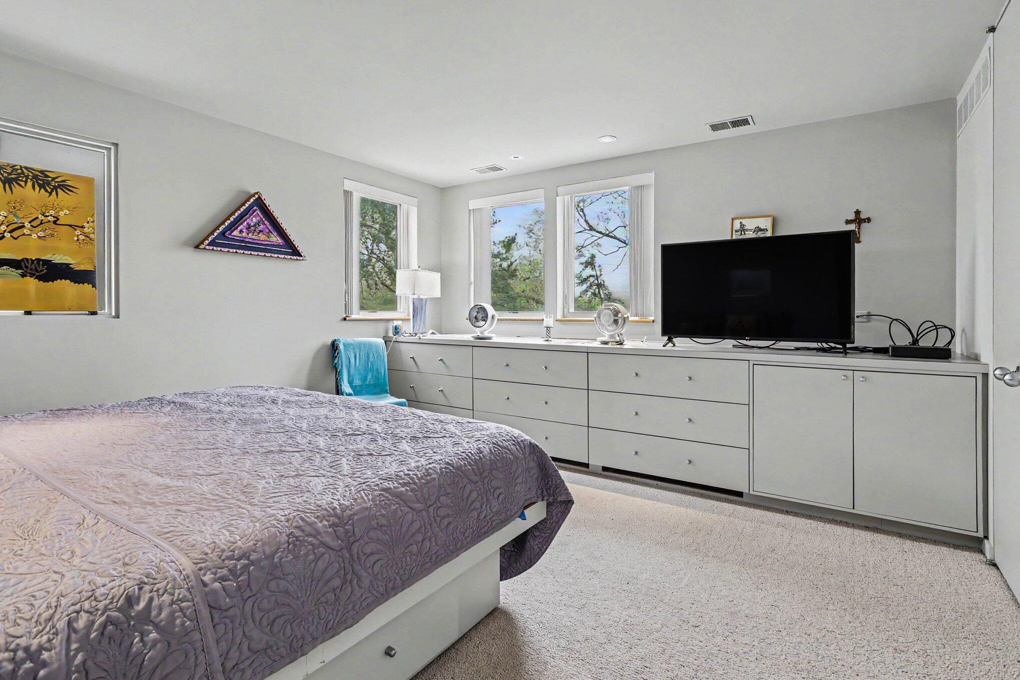 51212 Deer Park Drive New Buffalo MI 49117