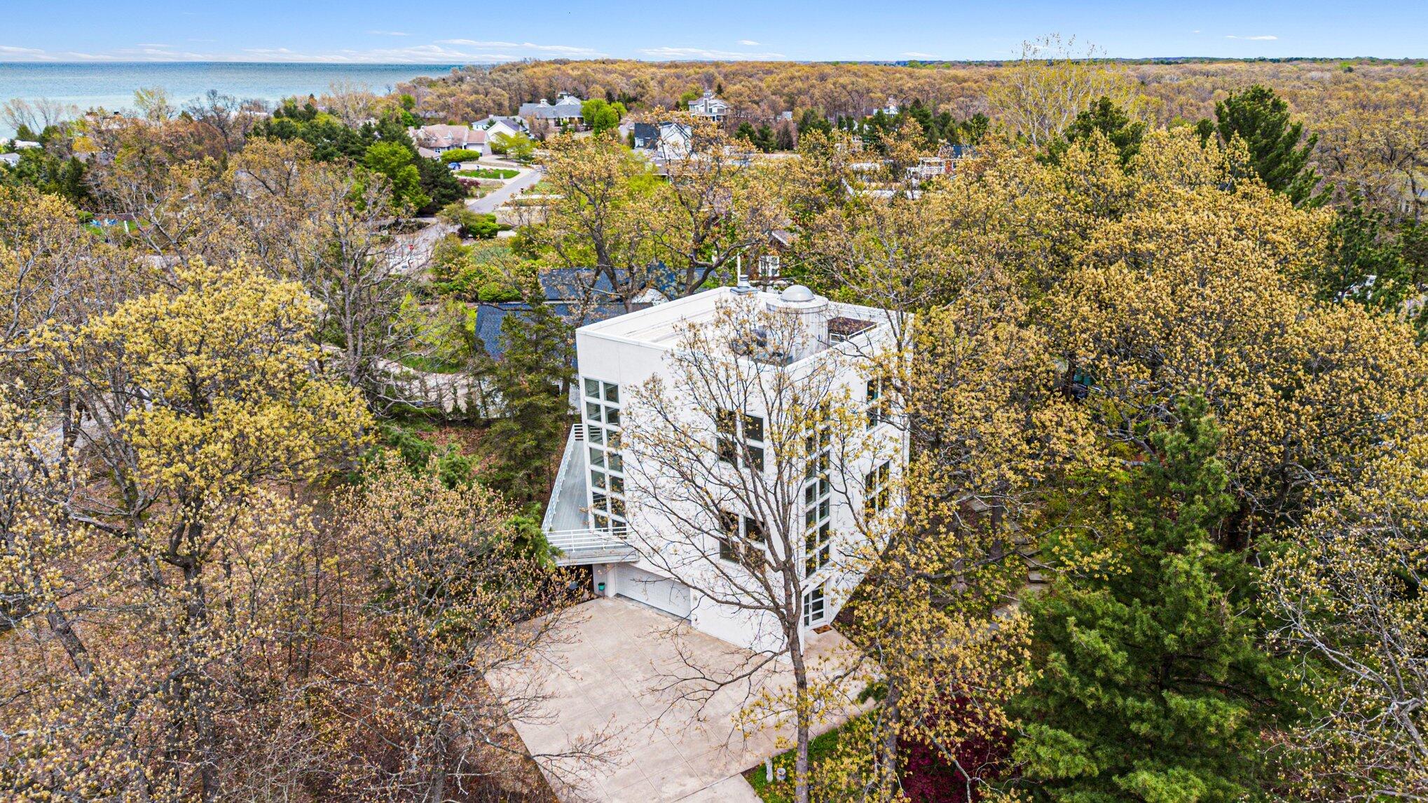 51212 Deer Park Drive New Buffalo MI 49117