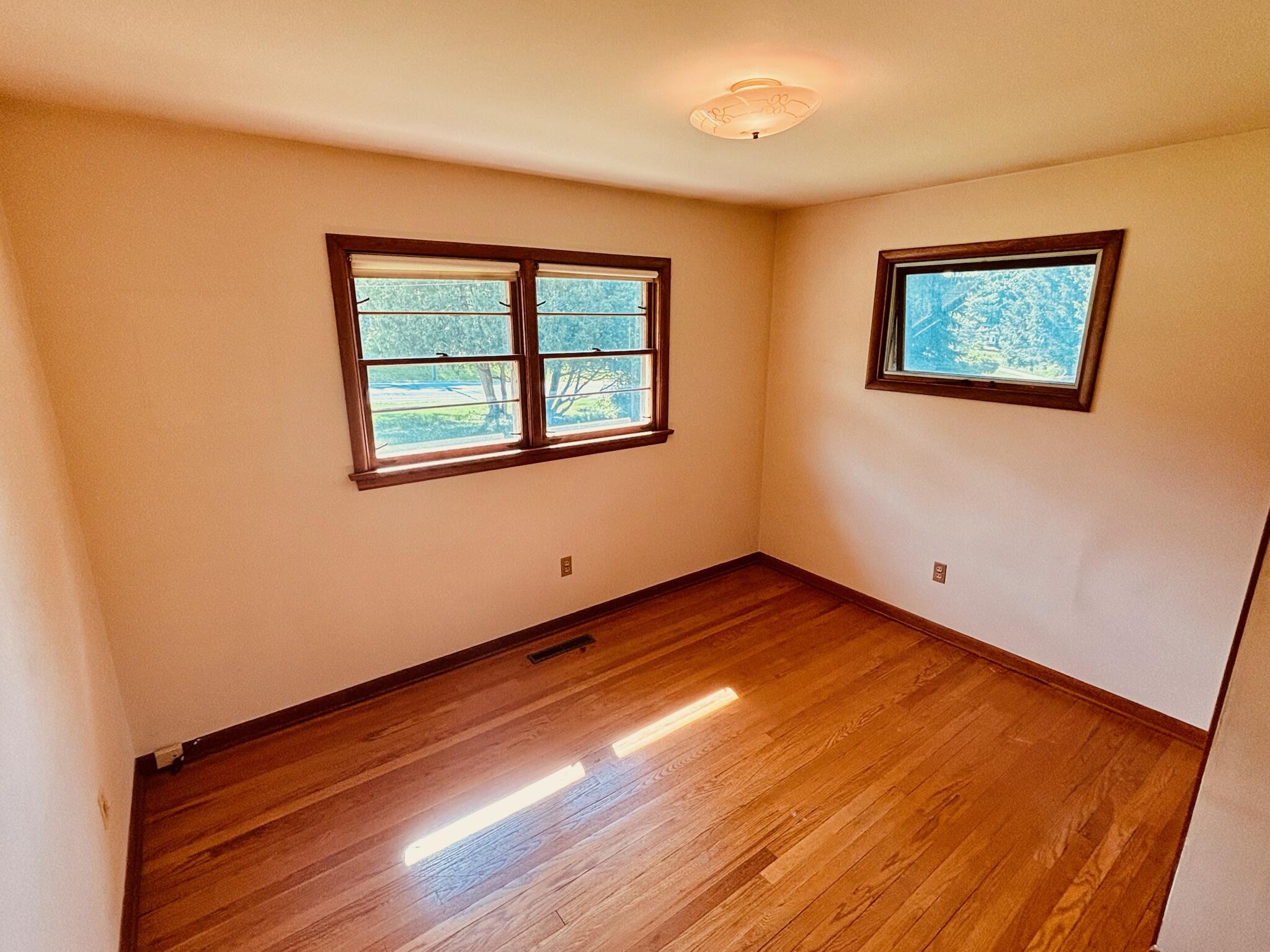 1909 Perkins Avenue NE Grand Rapids MI 49505