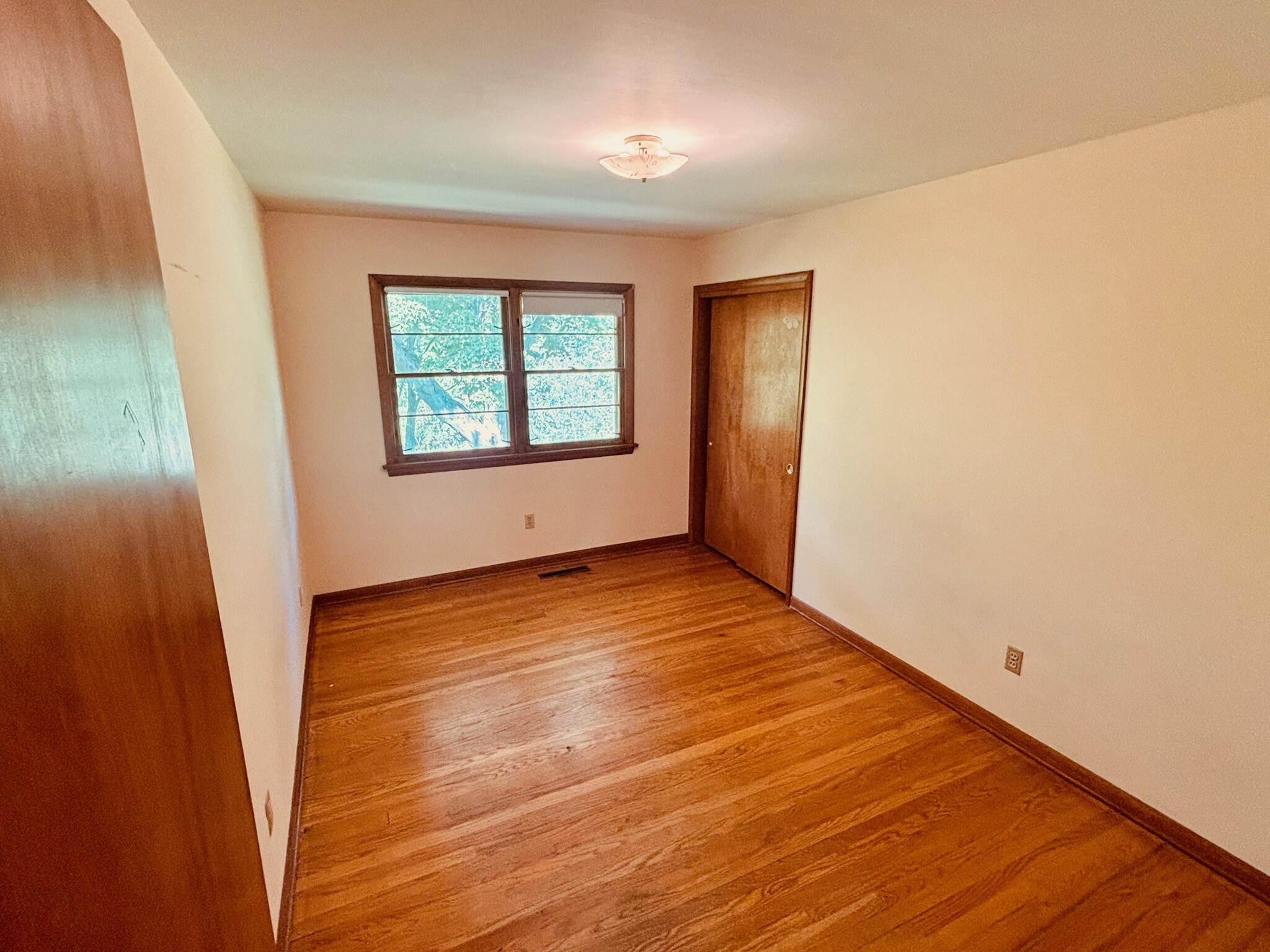1909 Perkins Avenue NE Grand Rapids MI 49505