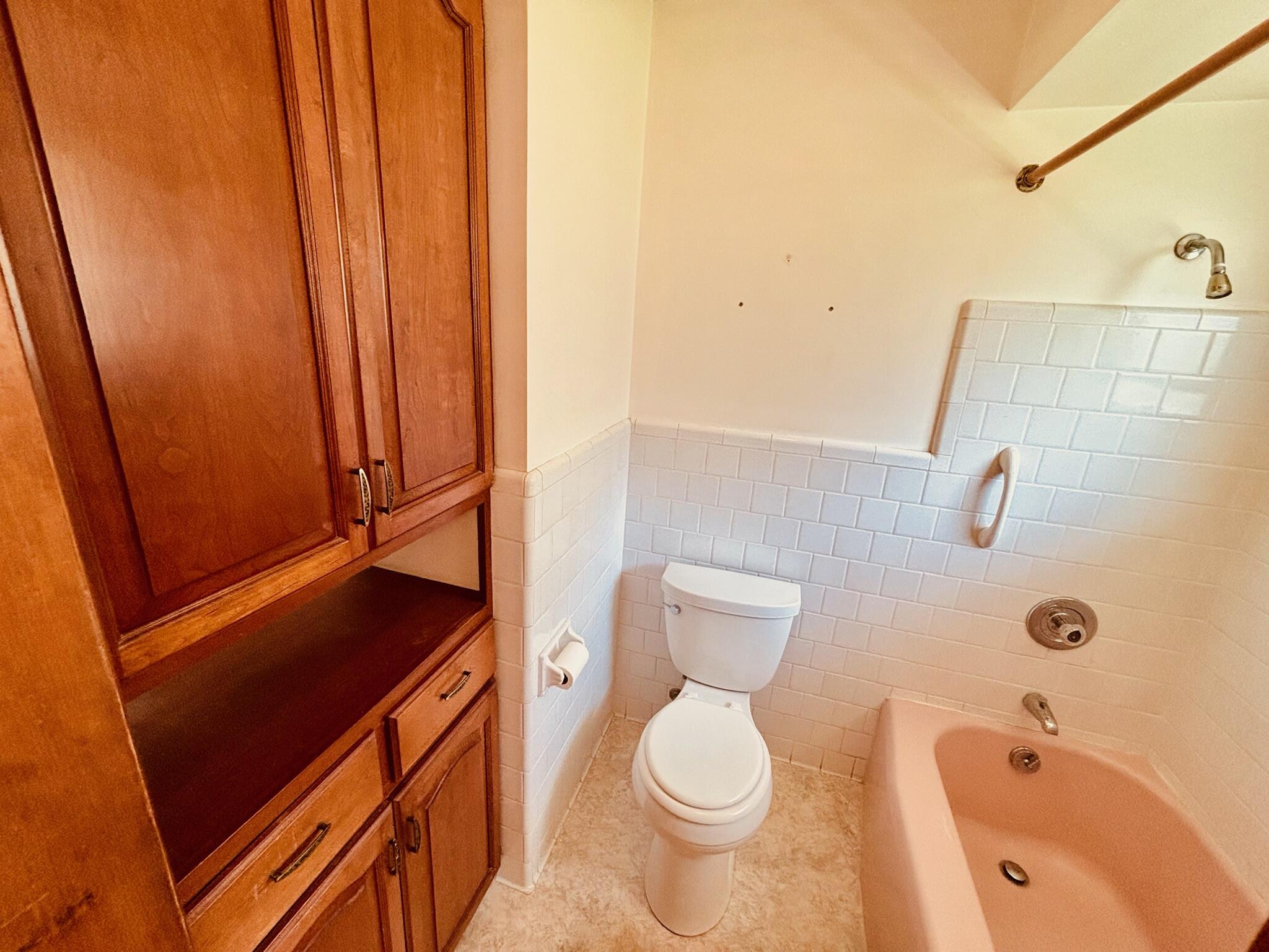 1909 Perkins Avenue NE Grand Rapids MI 49505