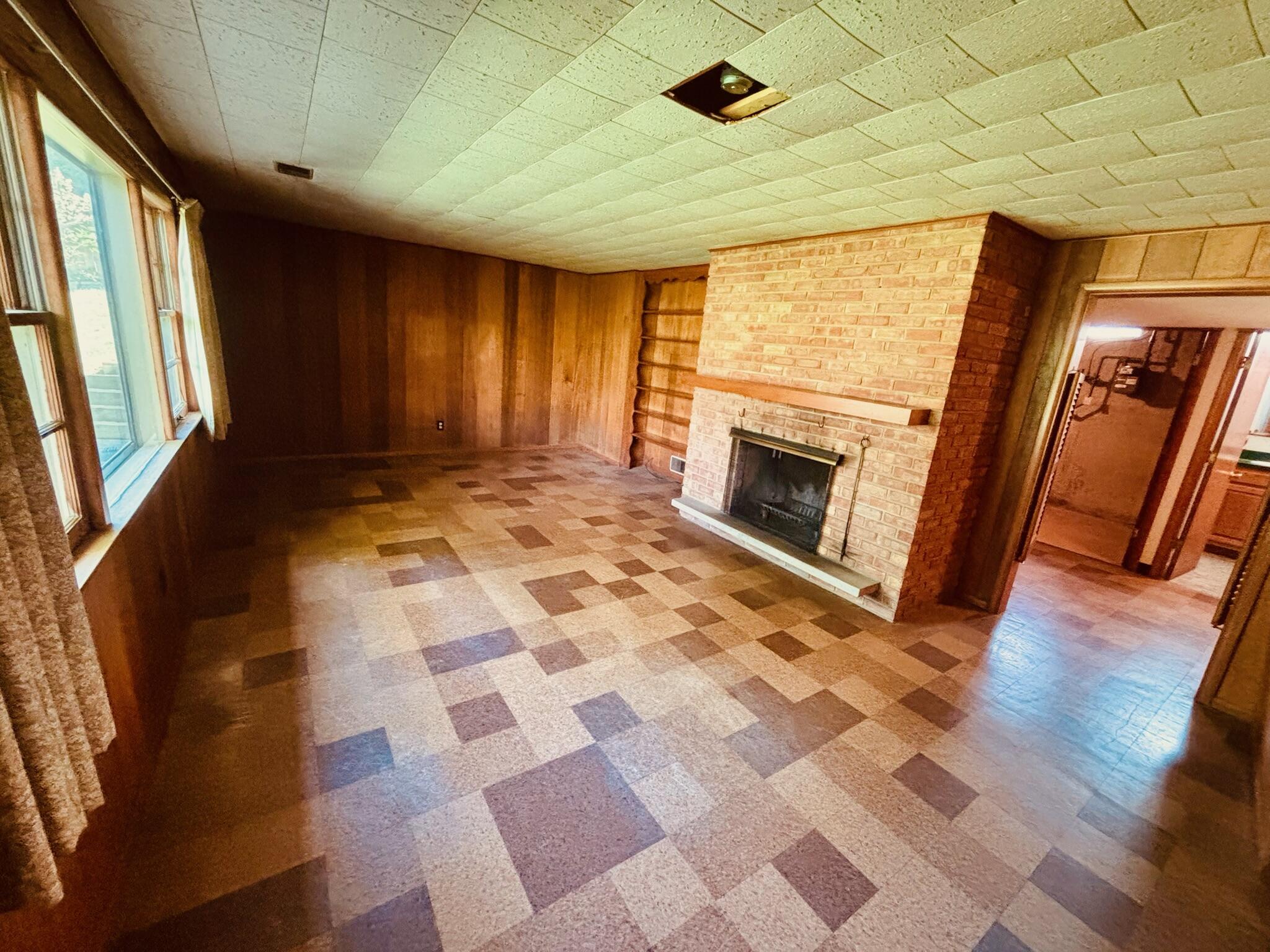 1909 Perkins Avenue NE Grand Rapids MI 49505