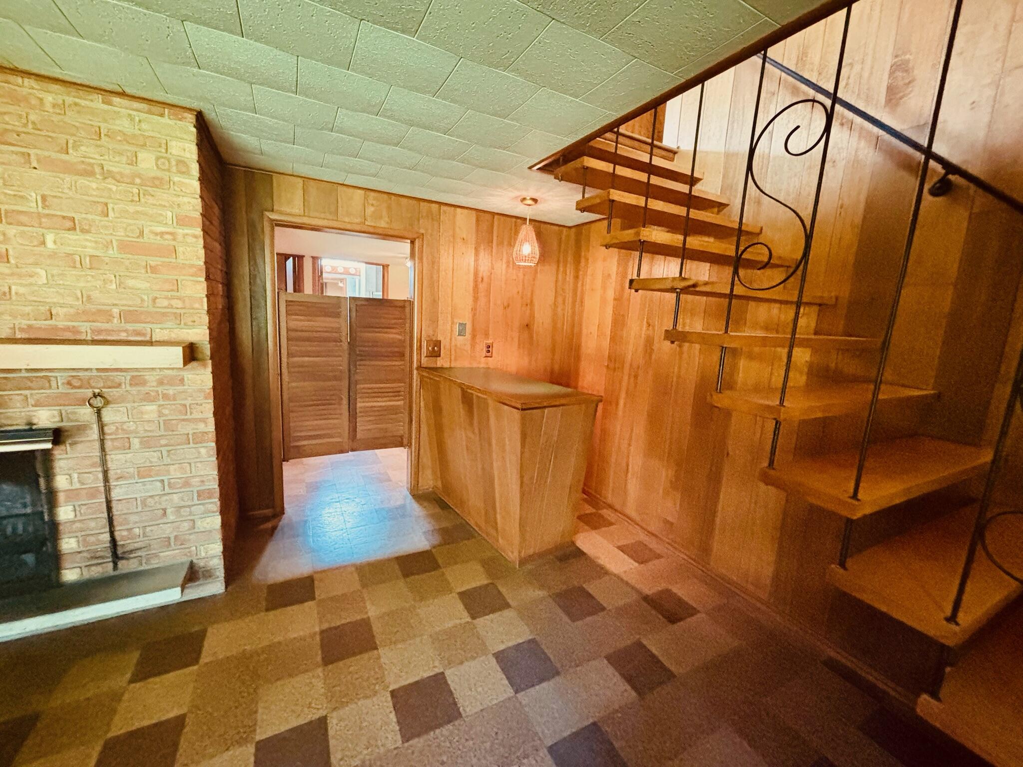 1909 Perkins Avenue NE Grand Rapids MI 49505