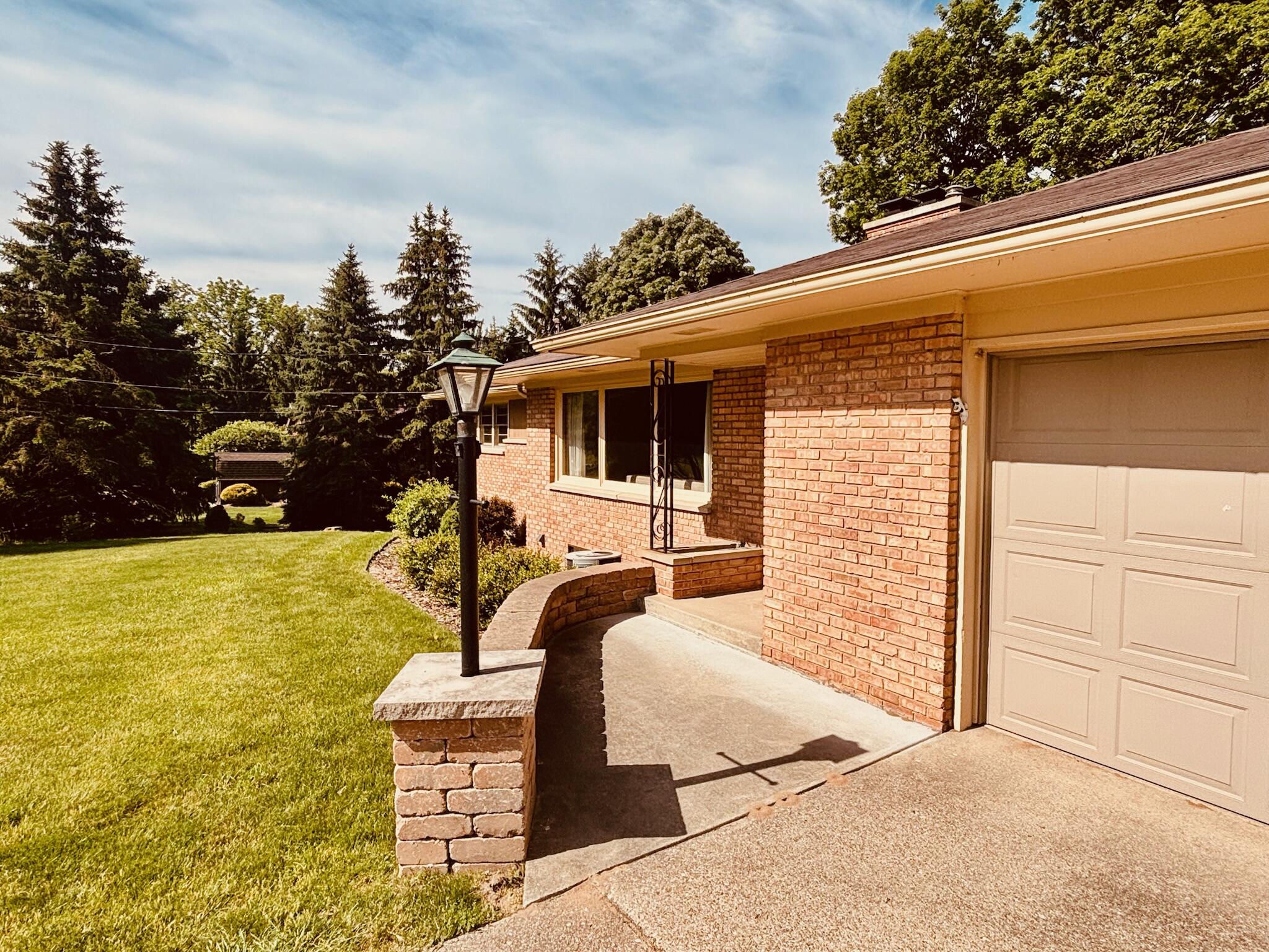 1909 Perkins Avenue NE Grand Rapids MI 49505