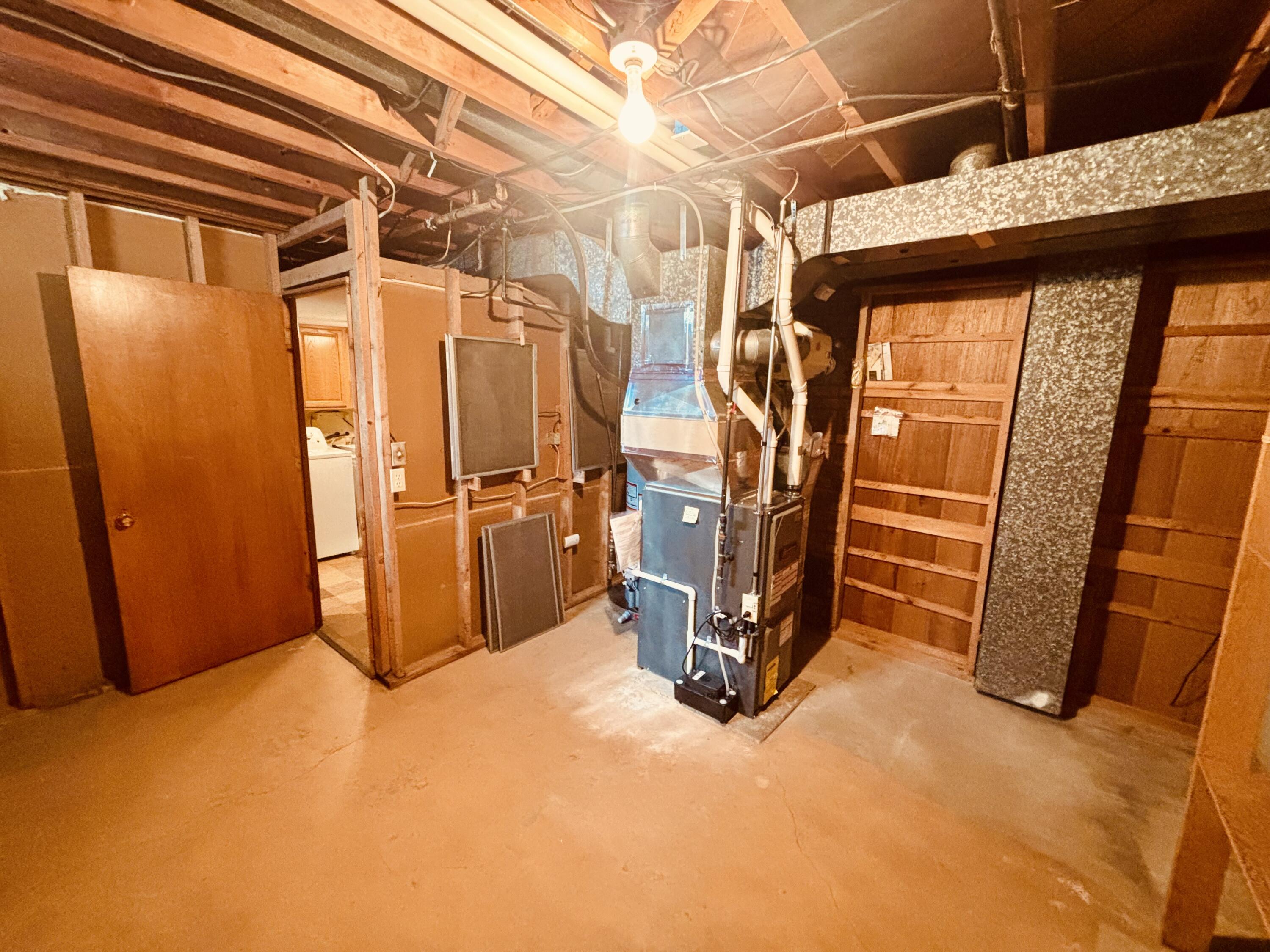 1909 Perkins Avenue NE Grand Rapids MI 49505