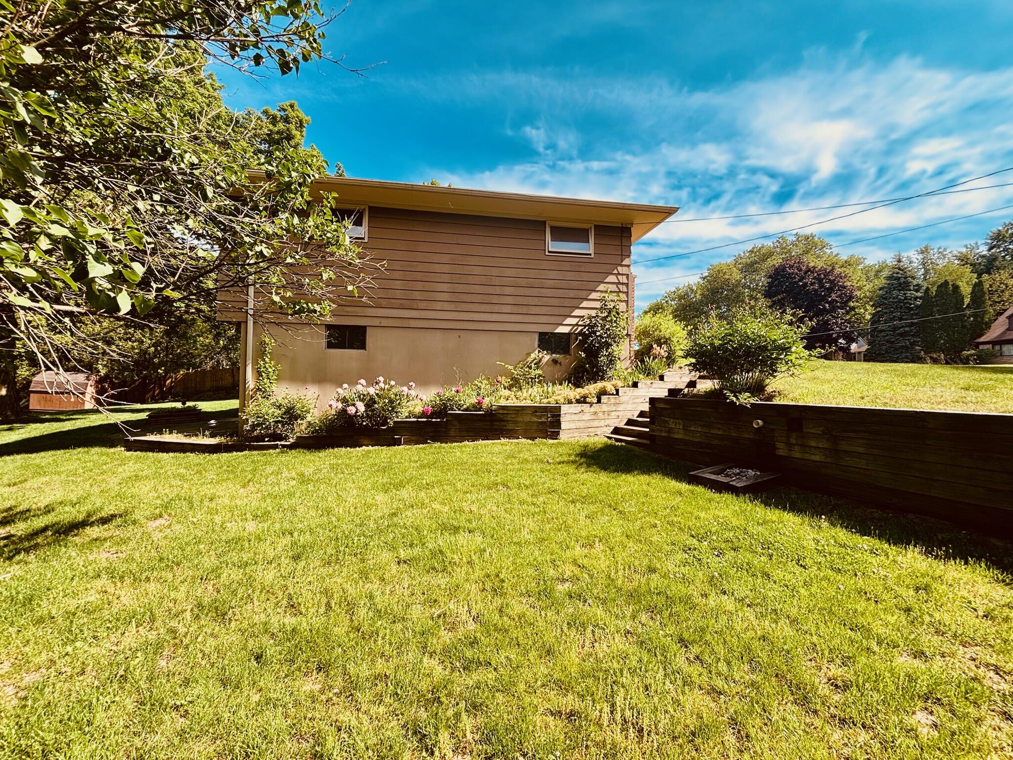 1909 Perkins Avenue NE Grand Rapids MI 49505