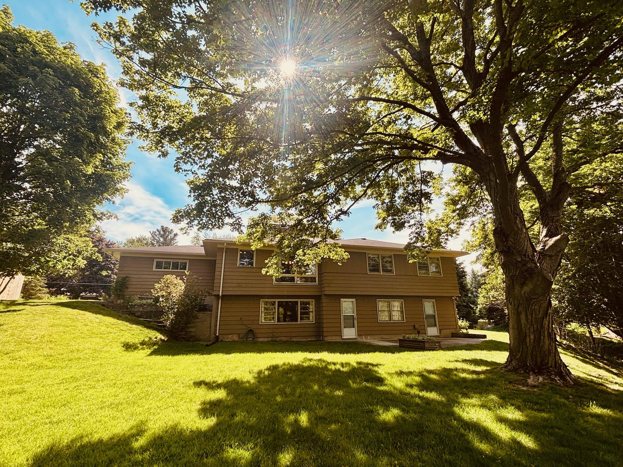 1909 Perkins Avenue NE Grand Rapids MI 49505