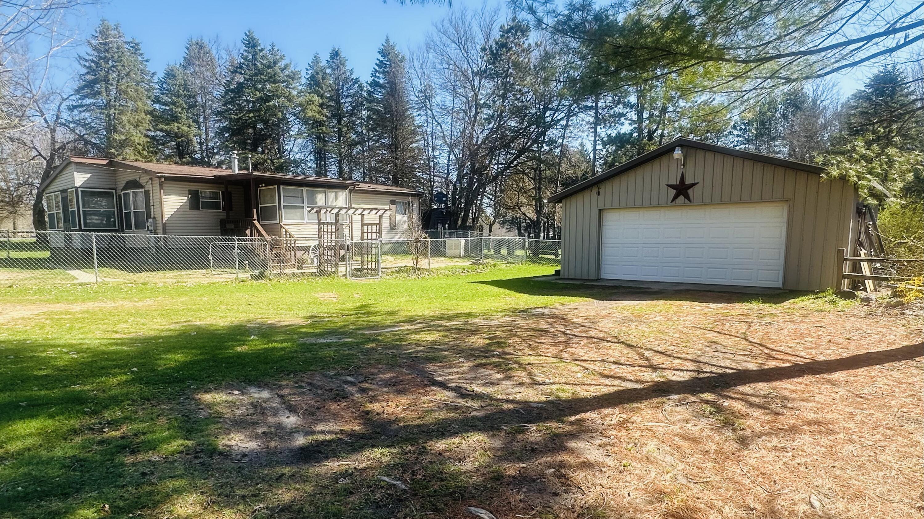 795 34th Street Allegan MI 49010