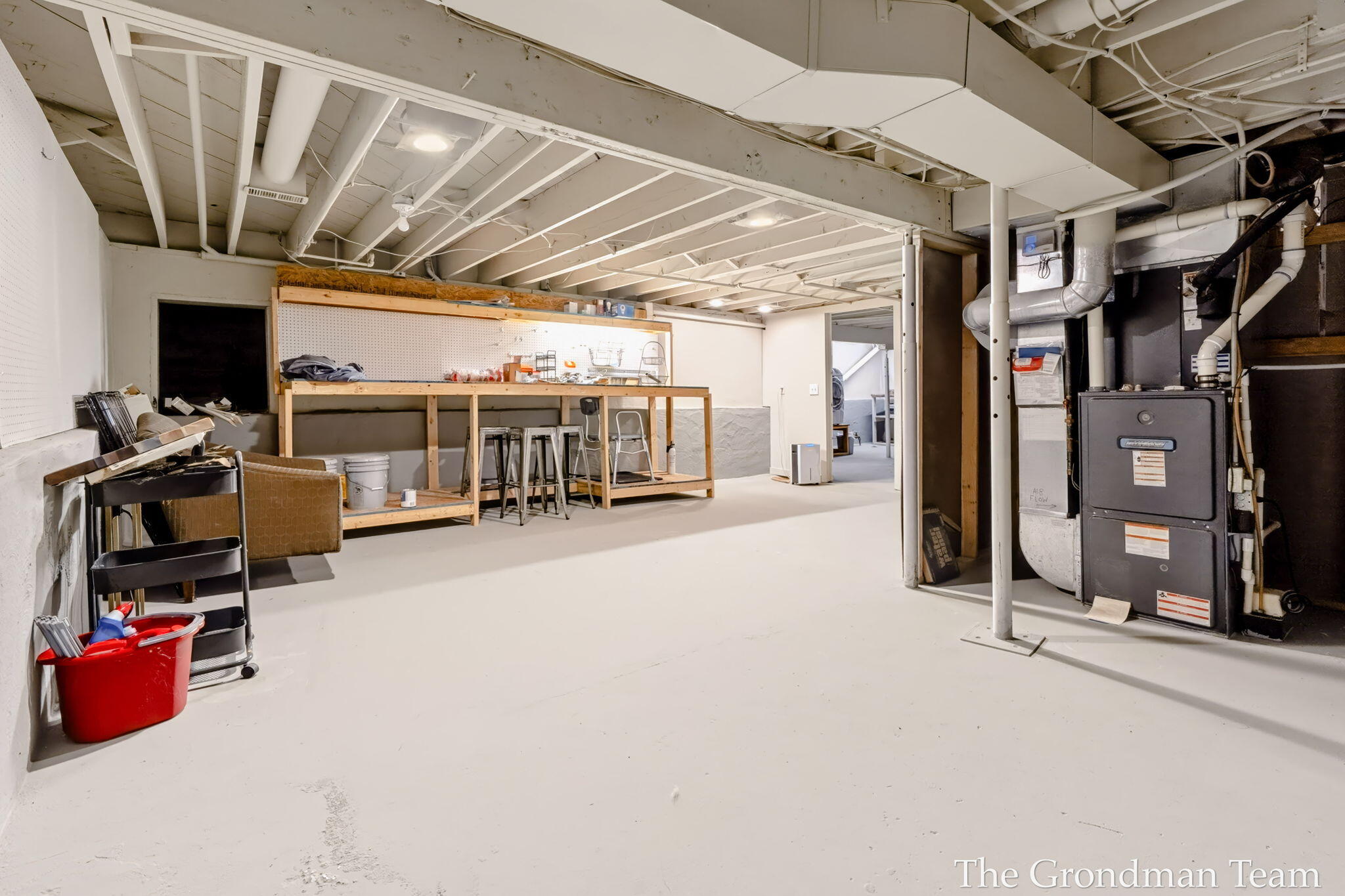 2141 Apple Avenue NW Grand Rapids MI 49504