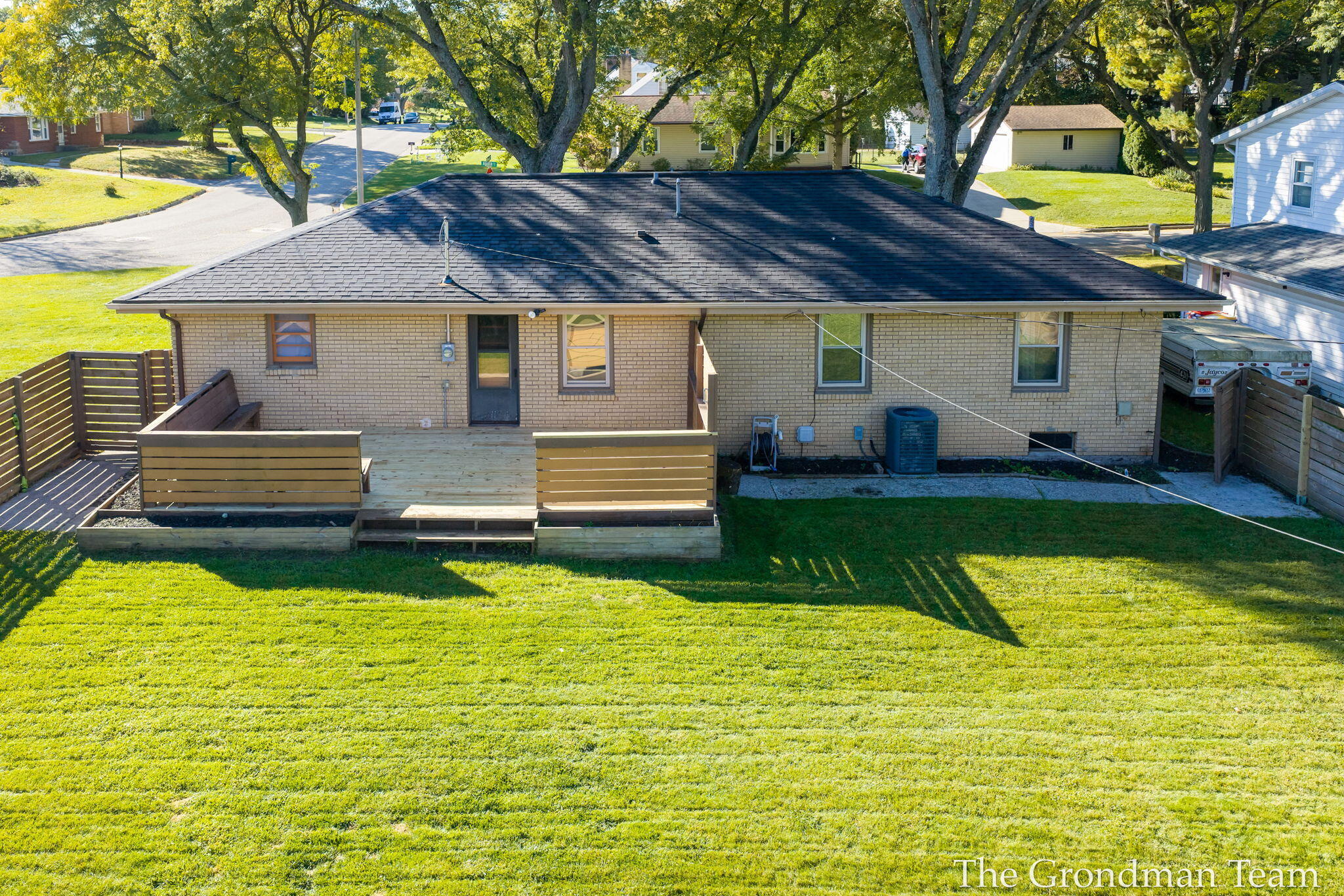 2141 Apple Avenue NW Grand Rapids MI 49504