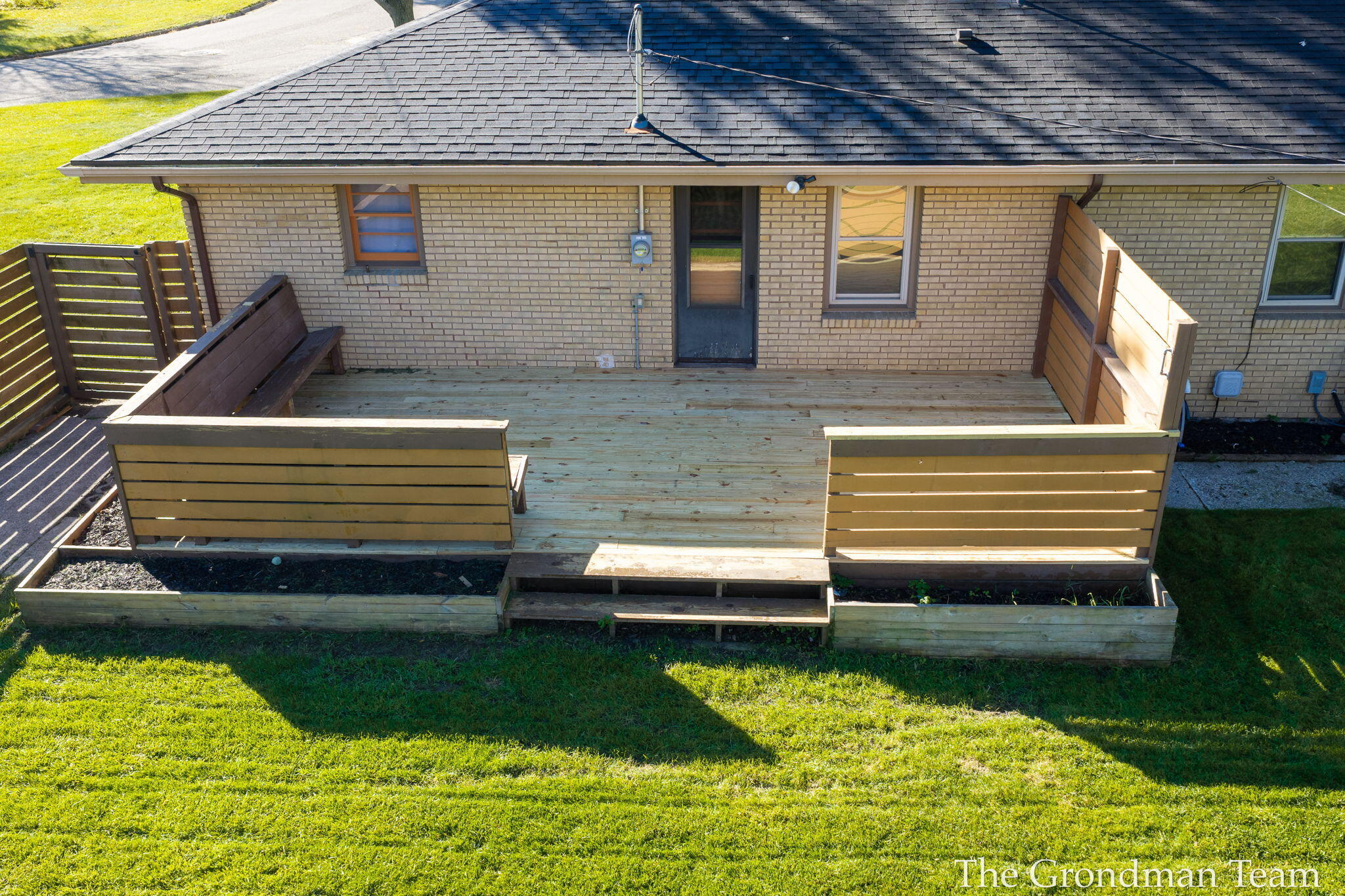 2141 Apple Avenue NW Grand Rapids MI 49504