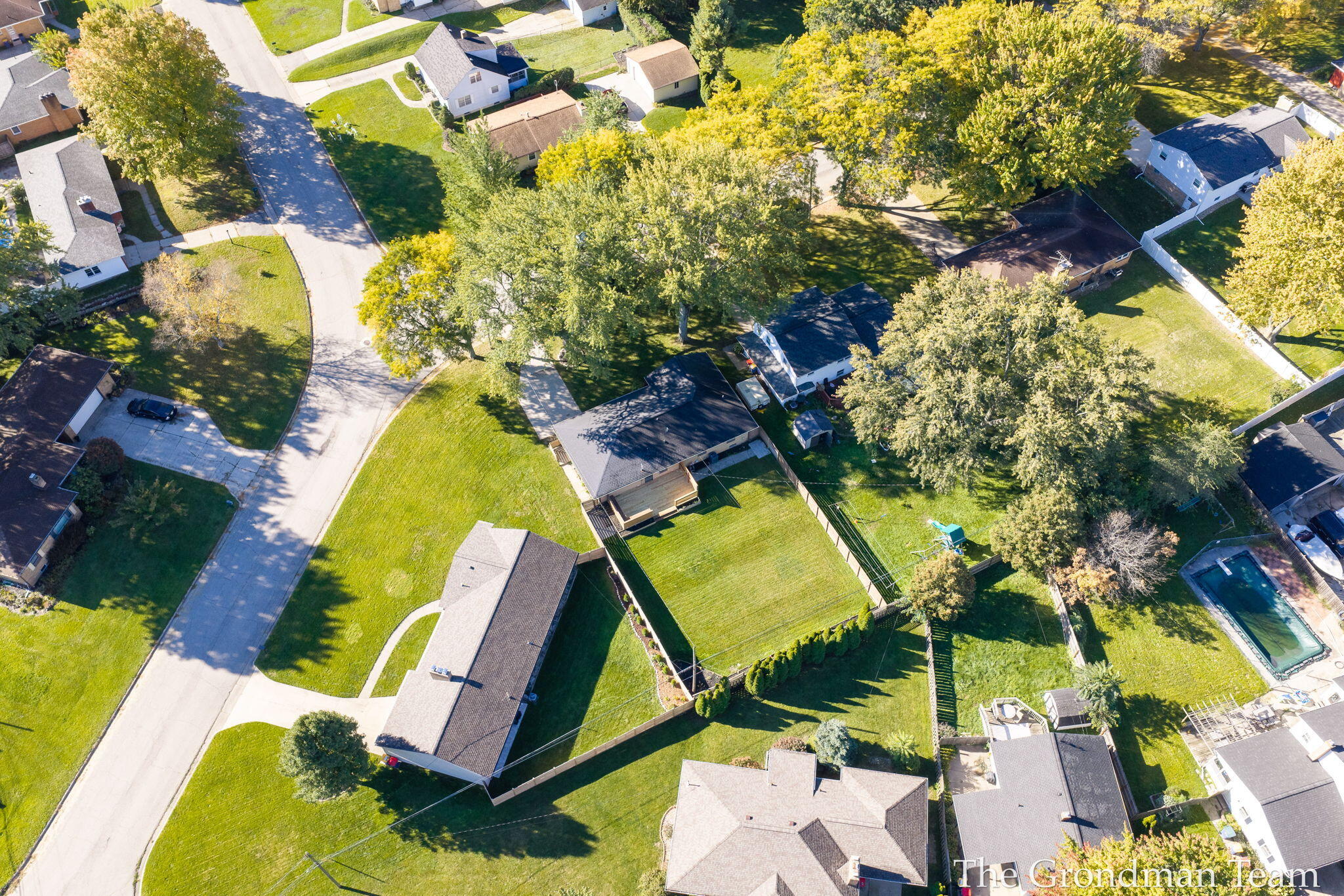 2141 Apple Avenue NW Grand Rapids MI 49504