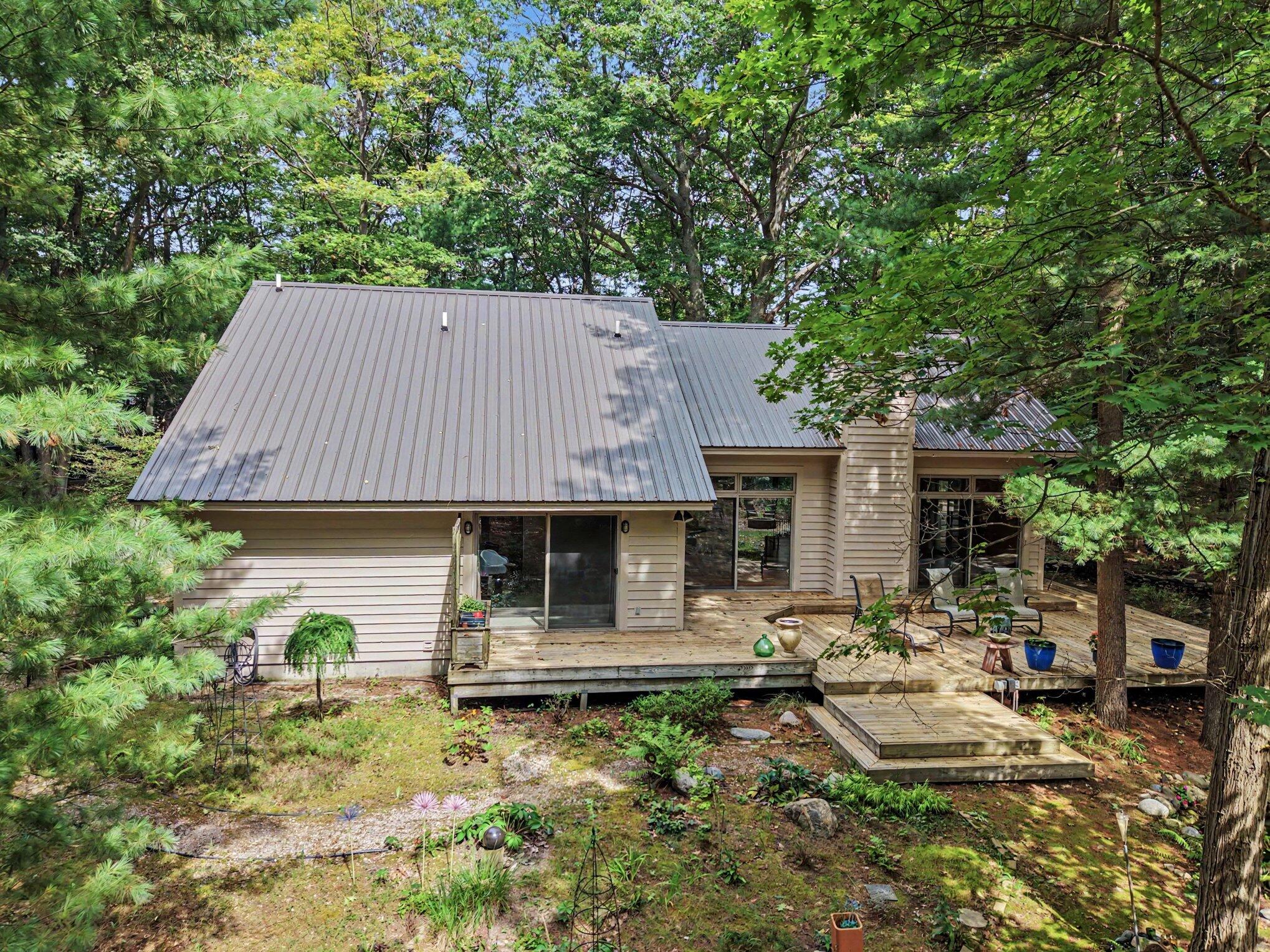 1439 W Sternberg Road Norton Shores MI 49441