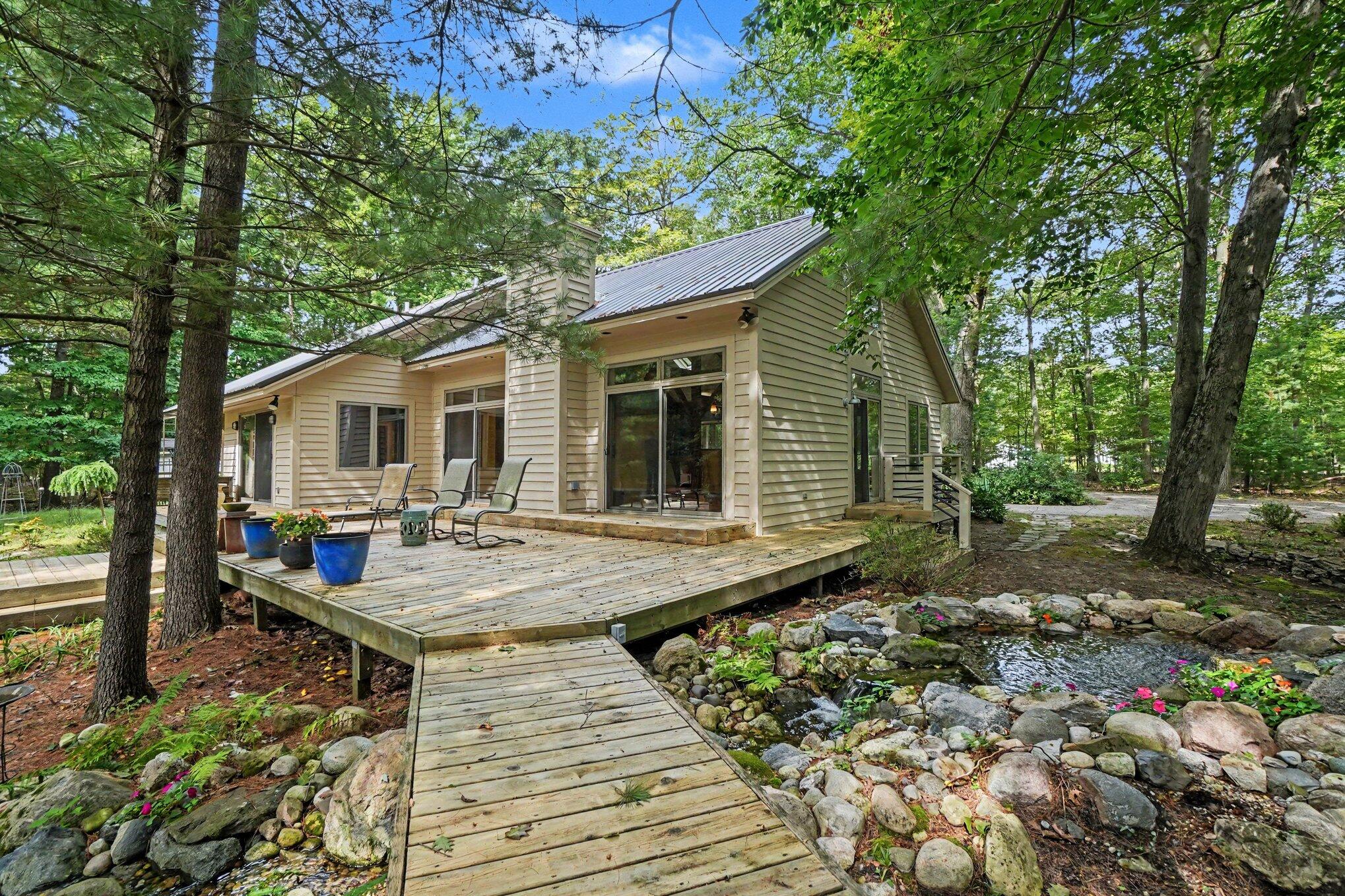 1439 W Sternberg Road Norton Shores MI 49441