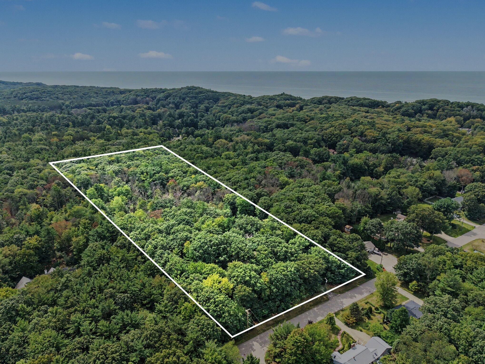 1439 W Sternberg Road Norton Shores MI 49441