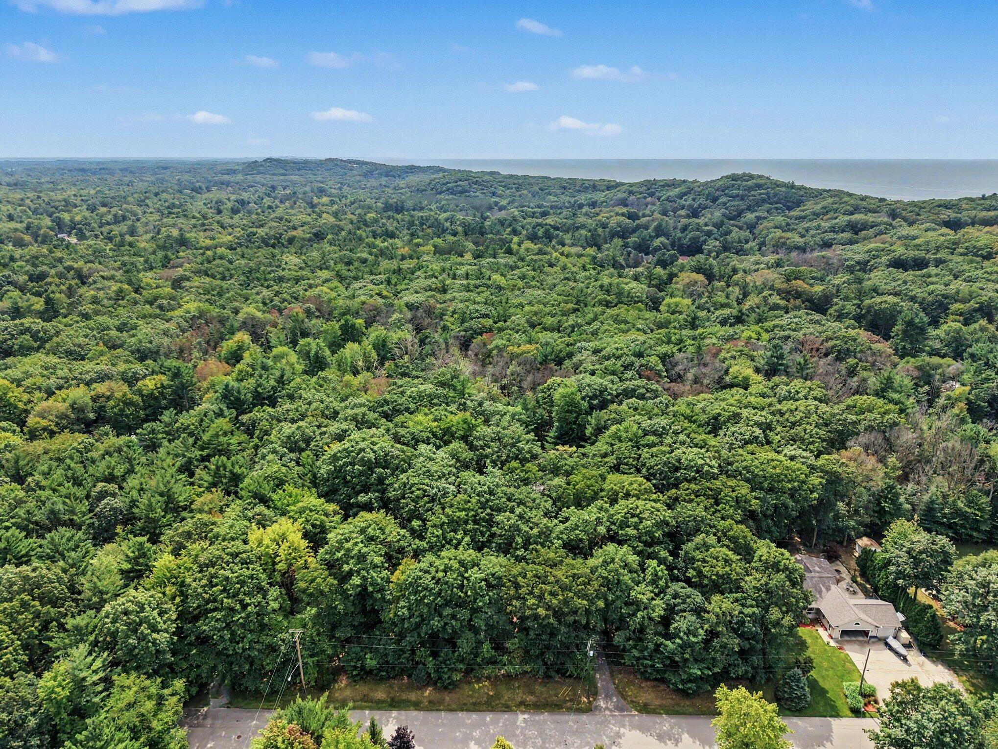 1439 W Sternberg Road Norton Shores MI 49441