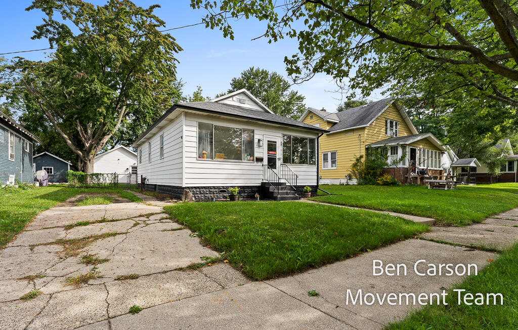 1152 E Dale Avenue Muskegon MI 49441