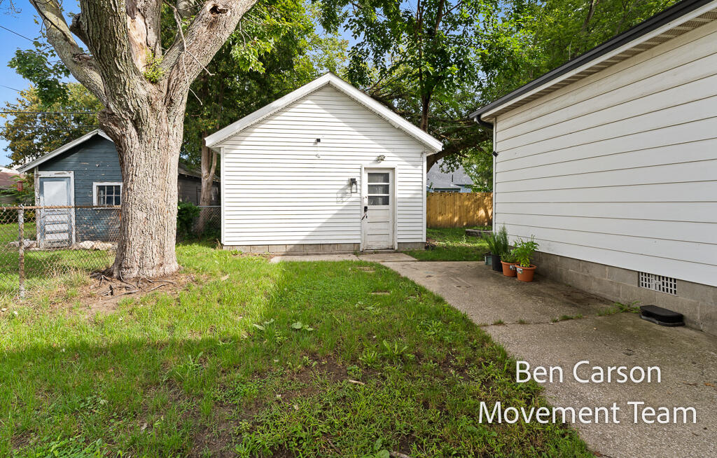1152 E Dale Avenue Muskegon MI 49441