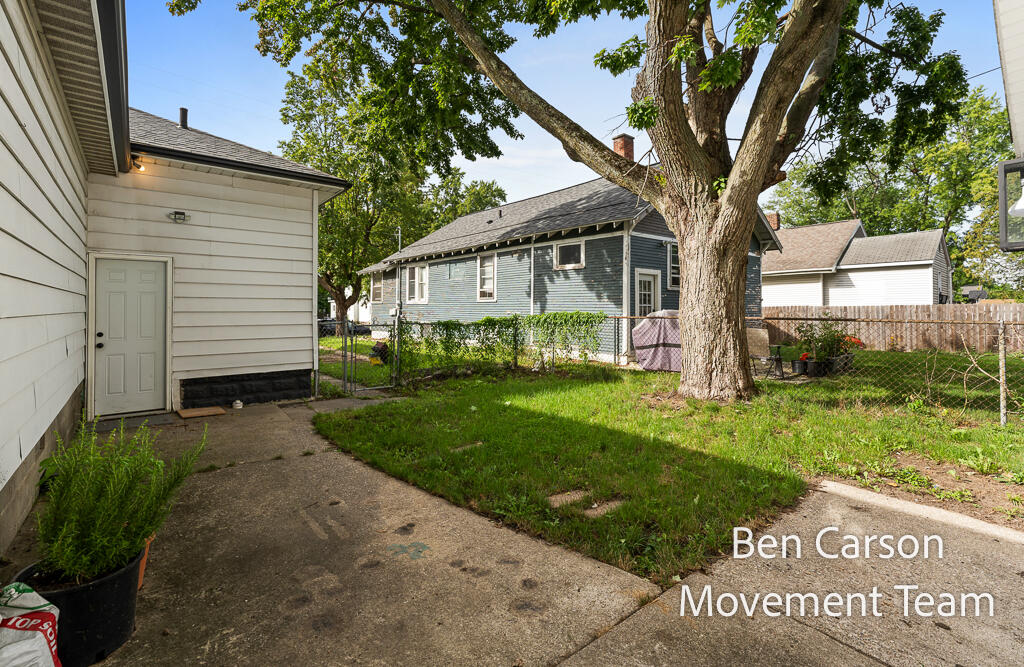 1152 E Dale Avenue Muskegon MI 49441
