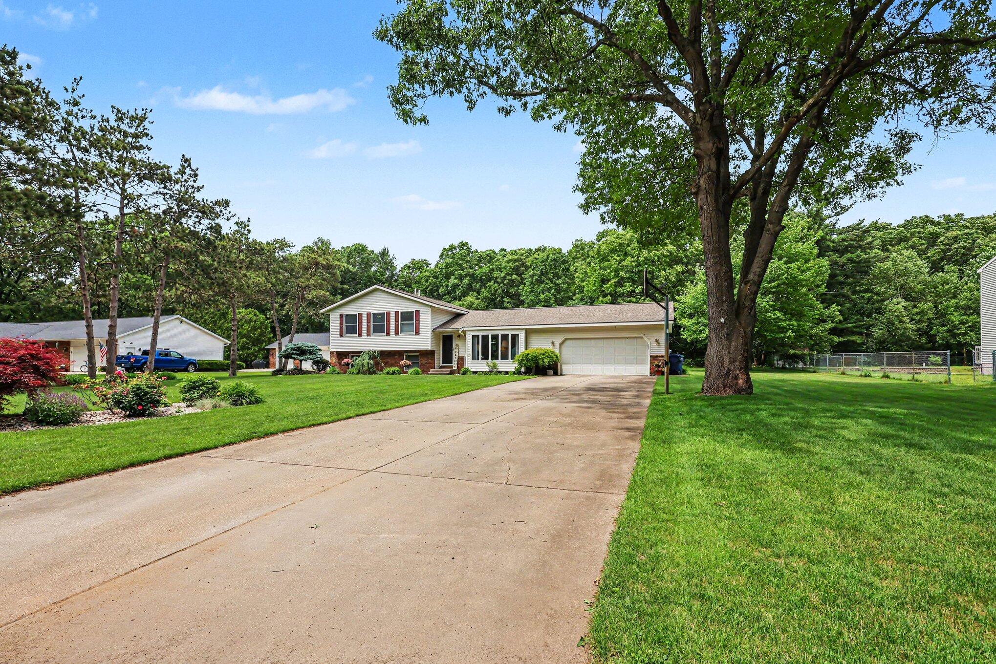 2332 Filonow Drive Muskegon MI 49444