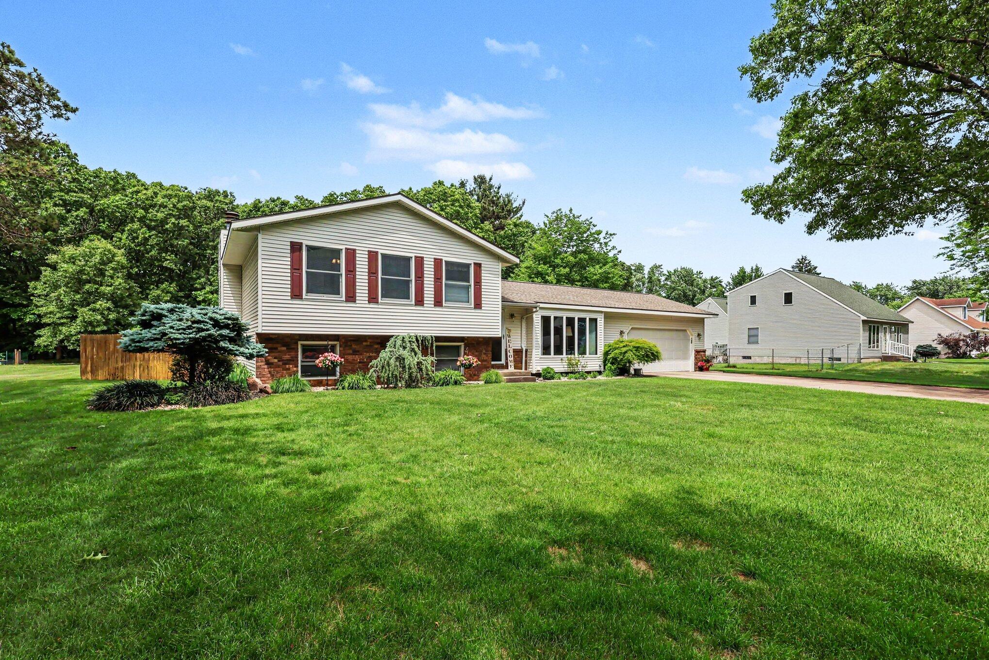 2332 Filonow Drive Muskegon MI 49444
